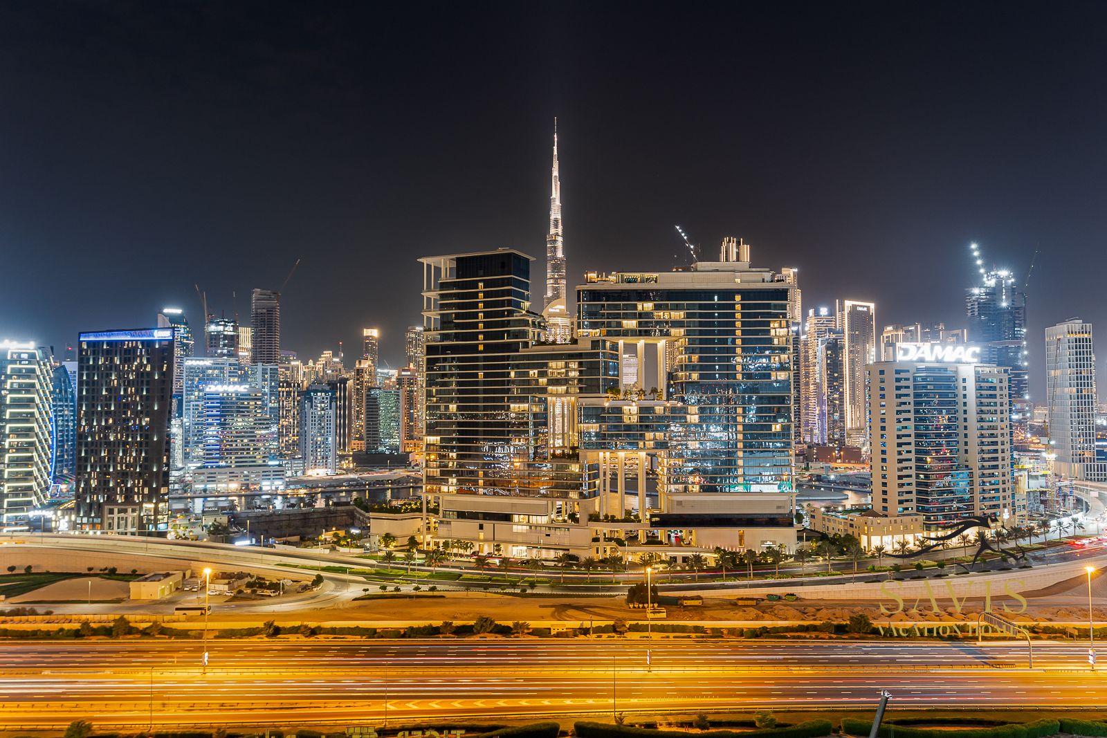 Multiple Cheque Options | Luxury 1BR in Business Bay with Burj Khalifa View