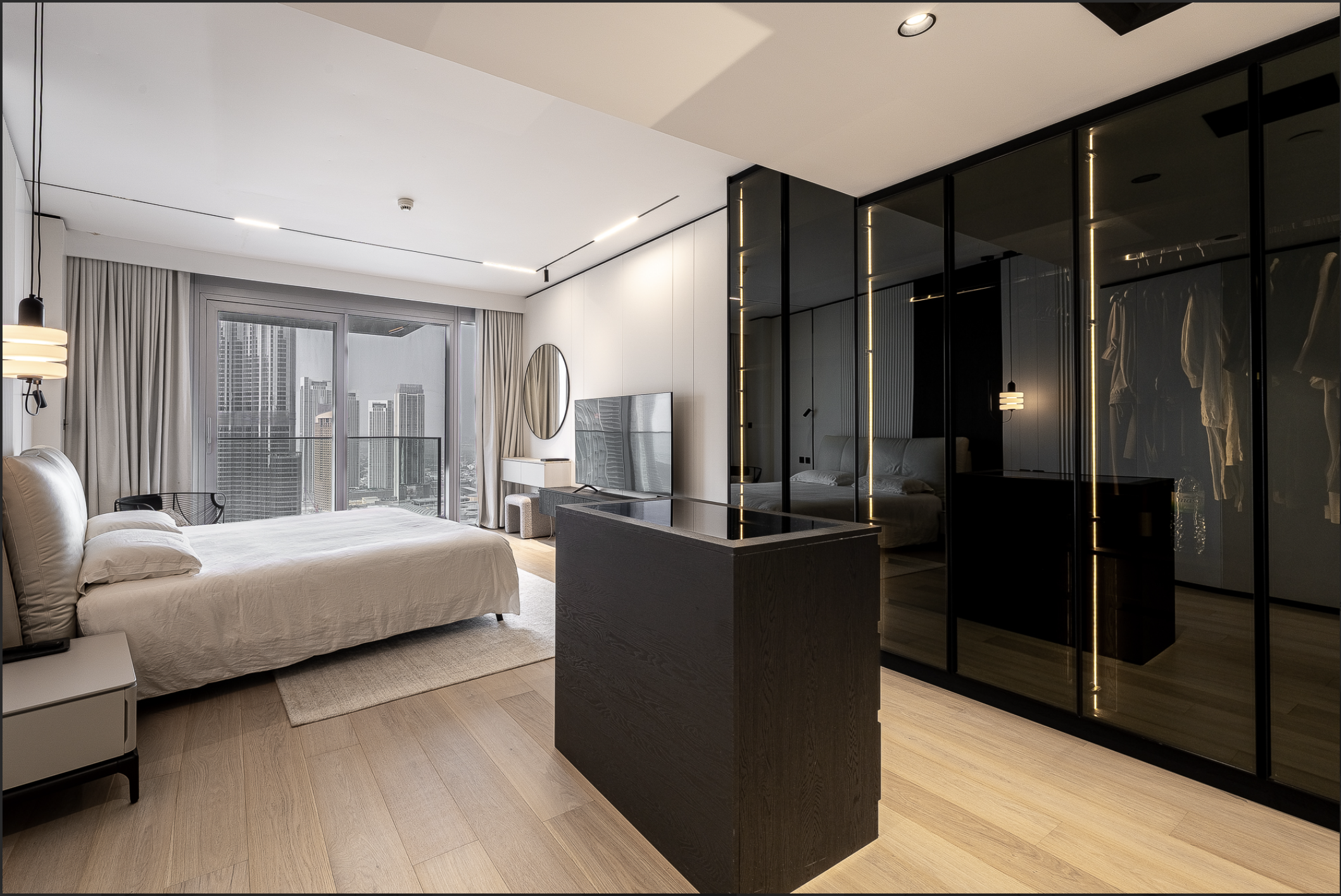 Ultra Luxury 3BR | Upgraded | Burj Khalifa & Fountain View (includes utilities and wifi)