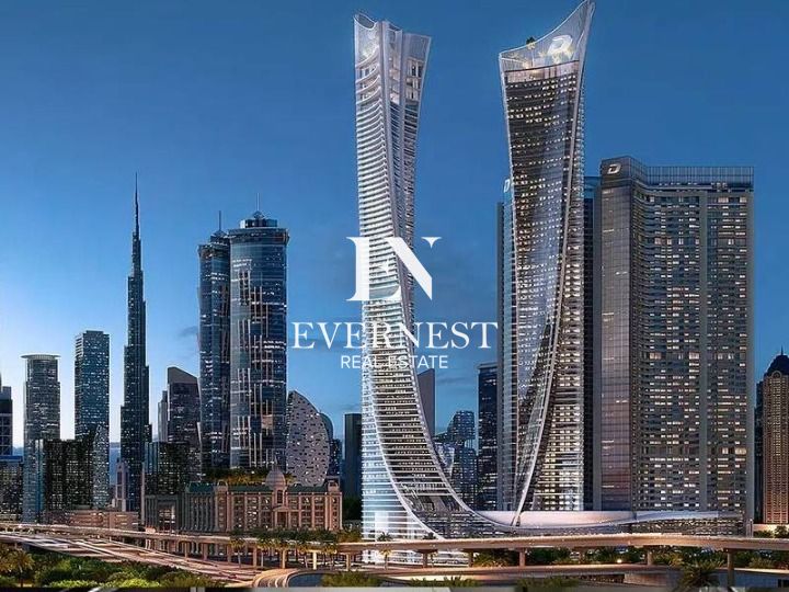 High-Floor Studio | Skyline and Canal View