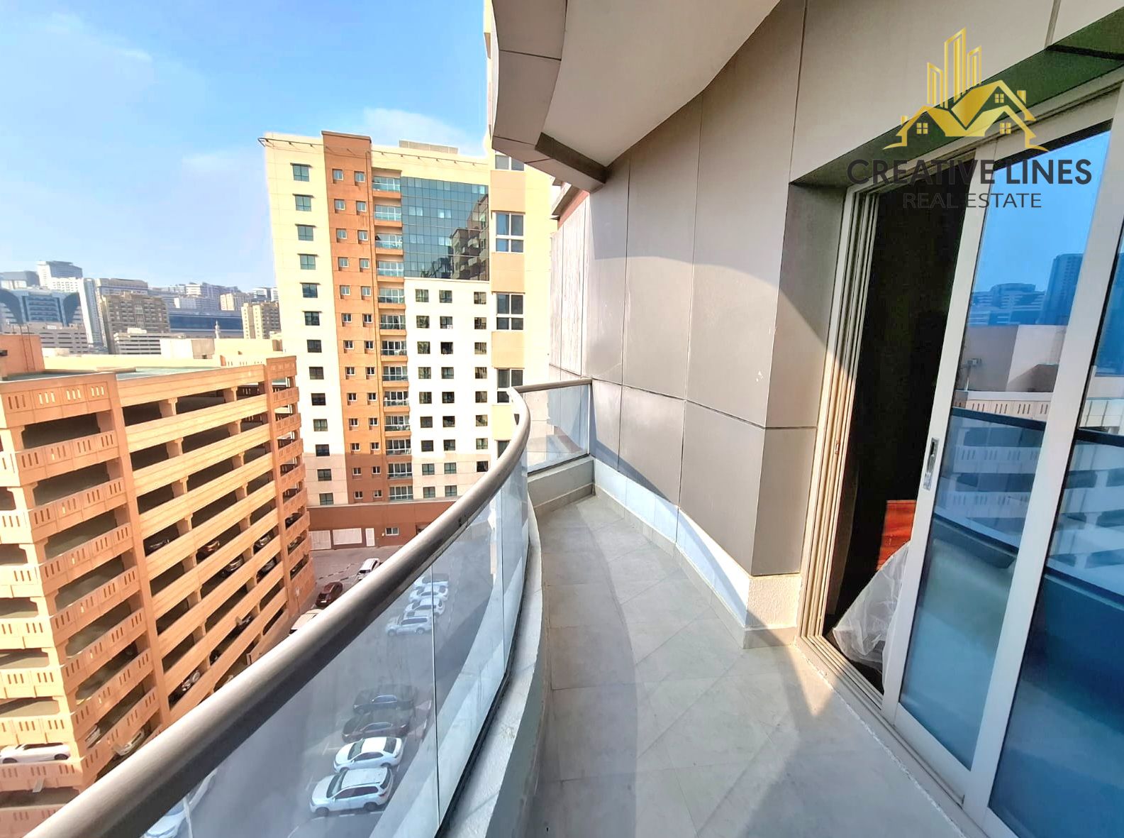 Fully furnished 2bhk with all amenities, gym pool parking free