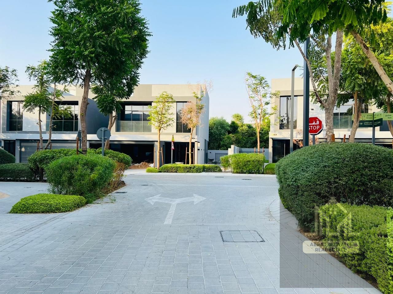 3BR Villa All Masterbedrooms / End Corner Unit / Green Community