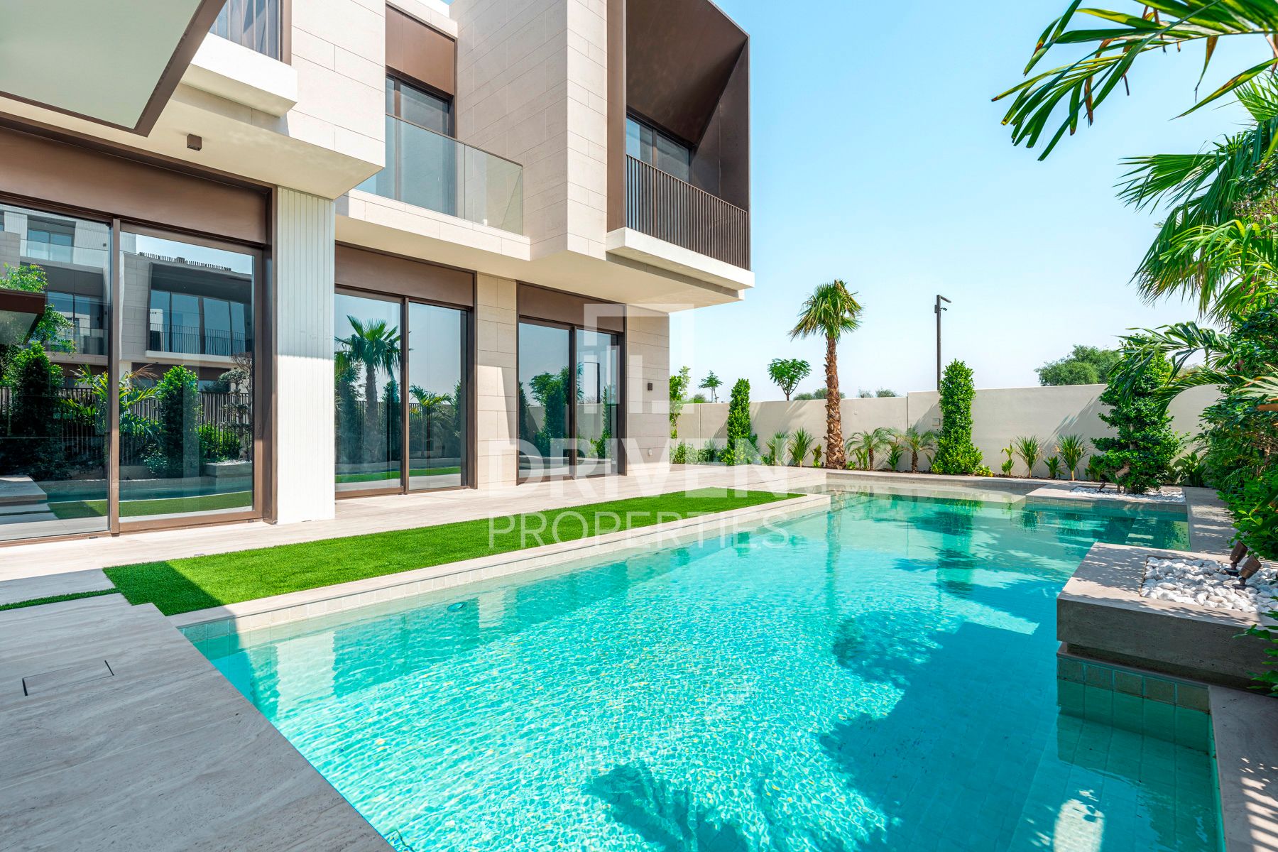 Luxury Villa | Landscaped Pool | Key in Hand