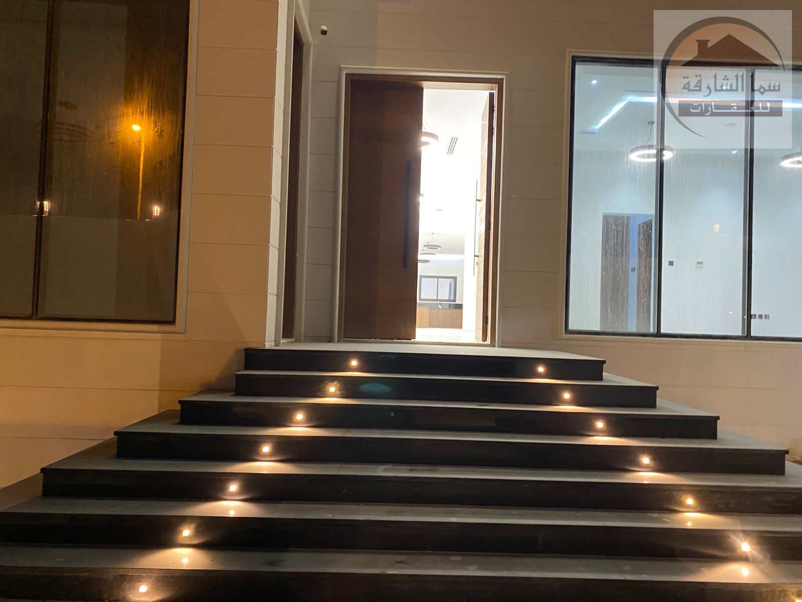For sale, a new two-story villa, the first inhabitant, a very distinguished location, a tar street, Al-Qaraen area, 36-meter street, central air condi