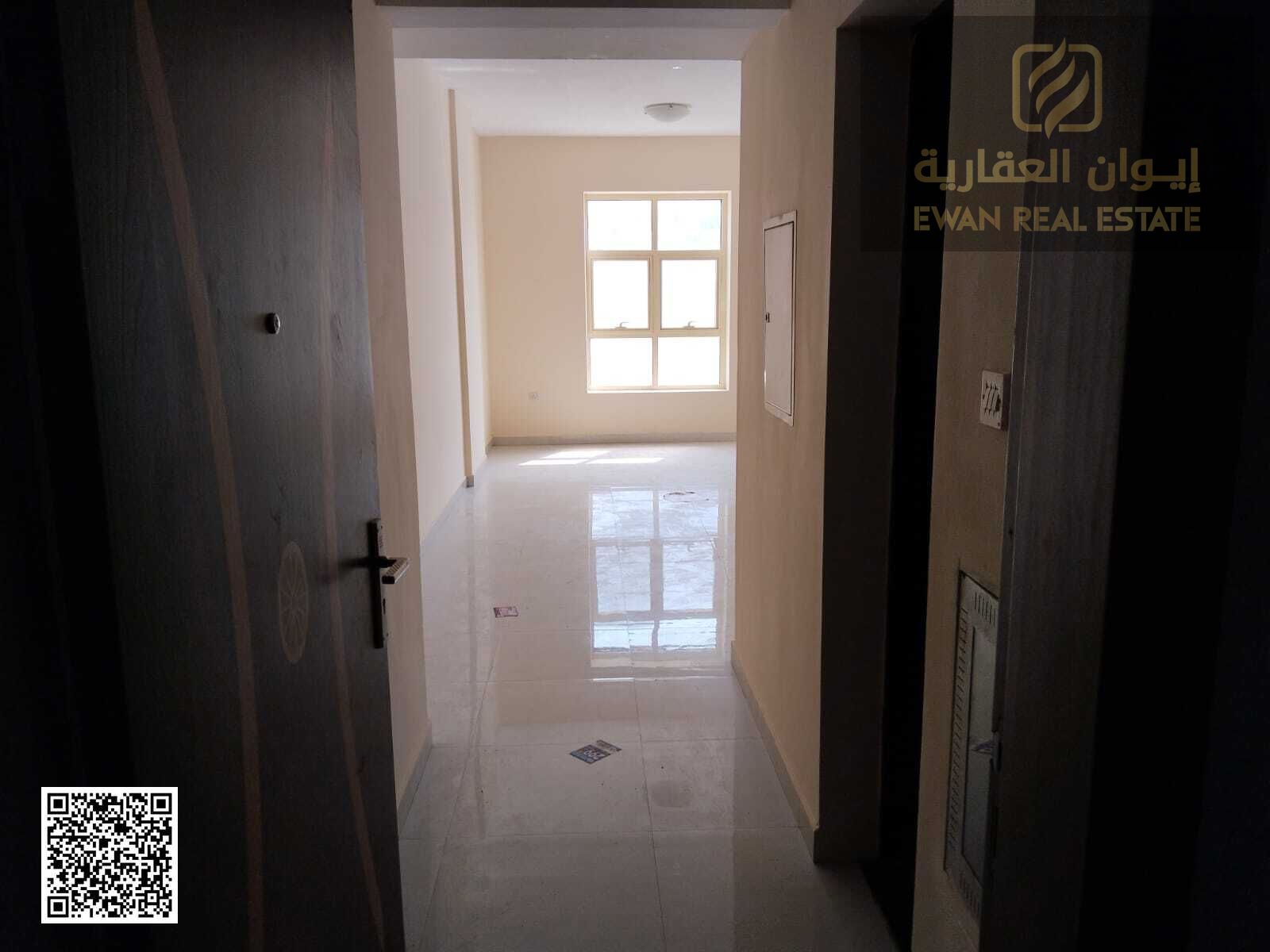 Apartment in Ajman for annual rent in Al Rashidiya area, two bedrooms, a hall, a kitchen, and 3 bathrooms, for 4 or 6 installments, close to all servi