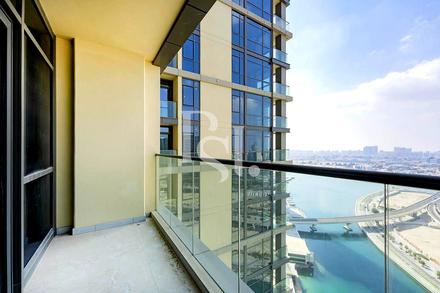 High Floor | Canal View | Ready To Move In