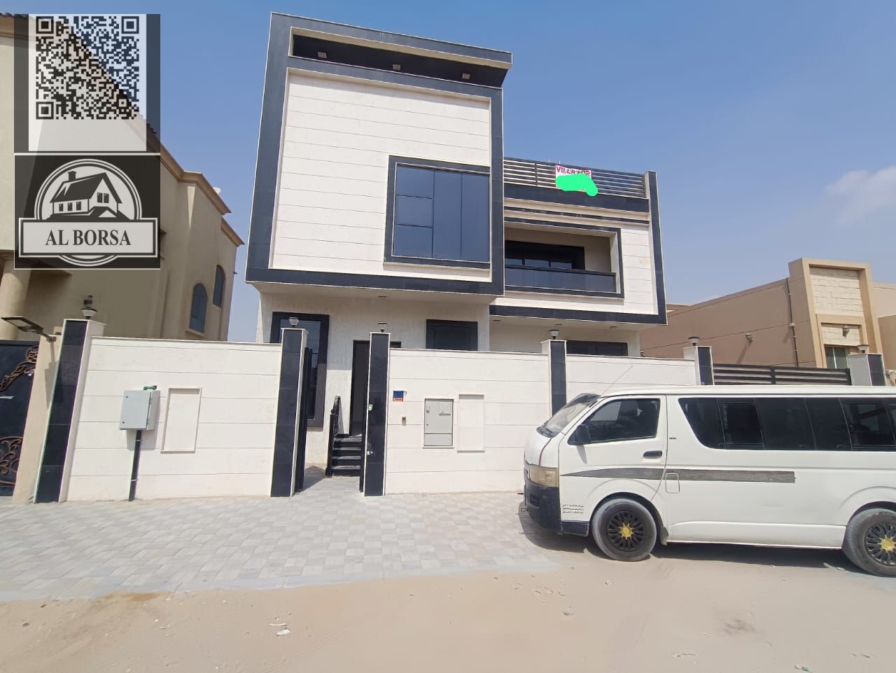 Villa for rent in Al Yasmeen: ground floor, first floor, and rooftop. 5 rooms and 2 living rooms with a balcony. Rent is 110. First tenant.