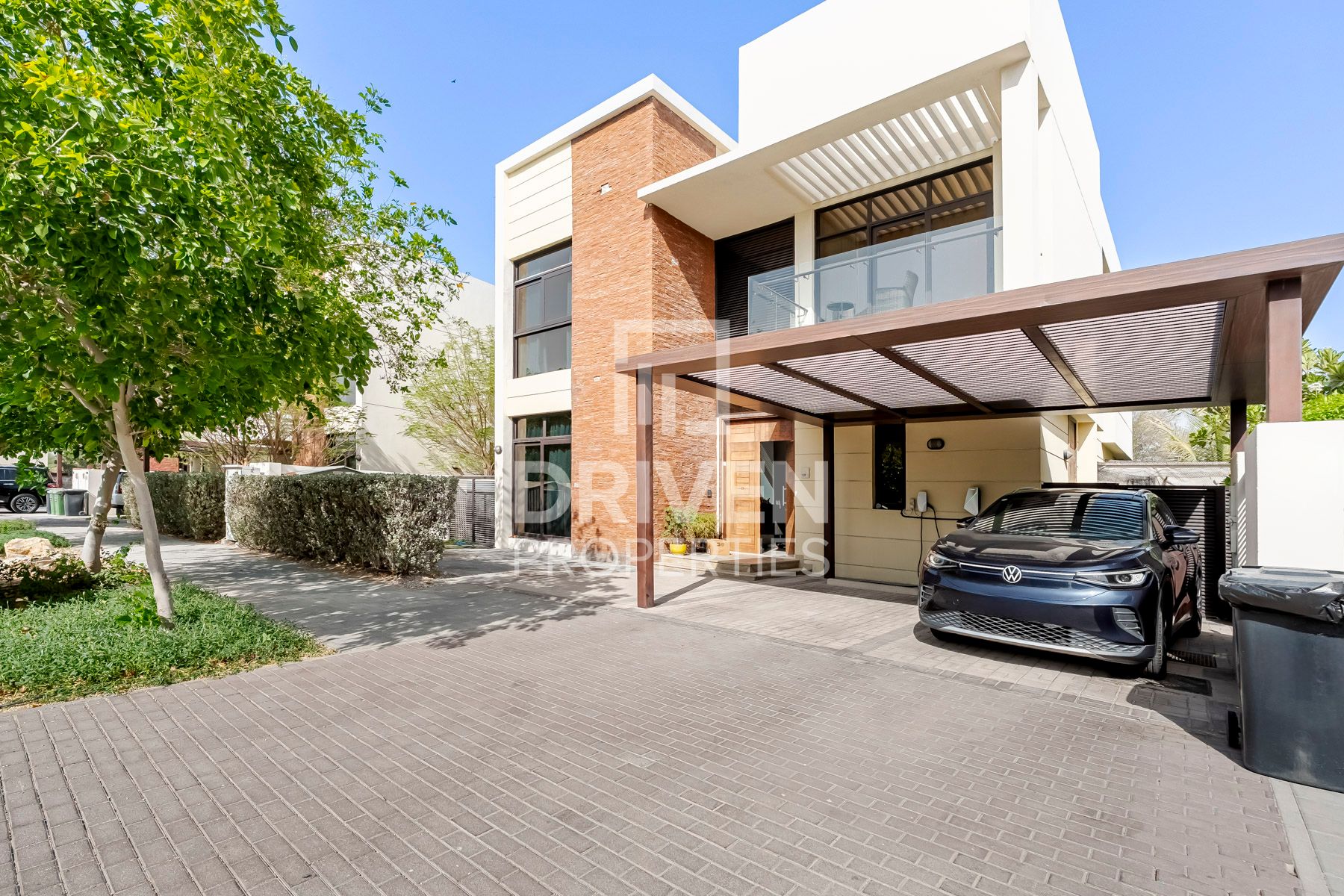 Single Row | Community View | Spacious Layout
