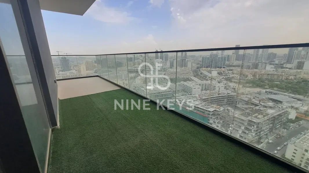 HIGH FLOOR | BIGGEST LAYOUT | CORNER UNIT | PANAROMIC VIEW