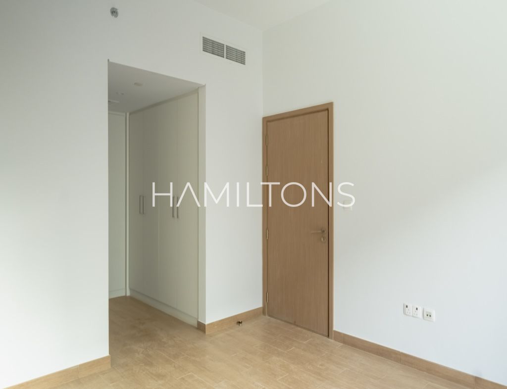 Stylish Apartment | Scenic Views | Resale