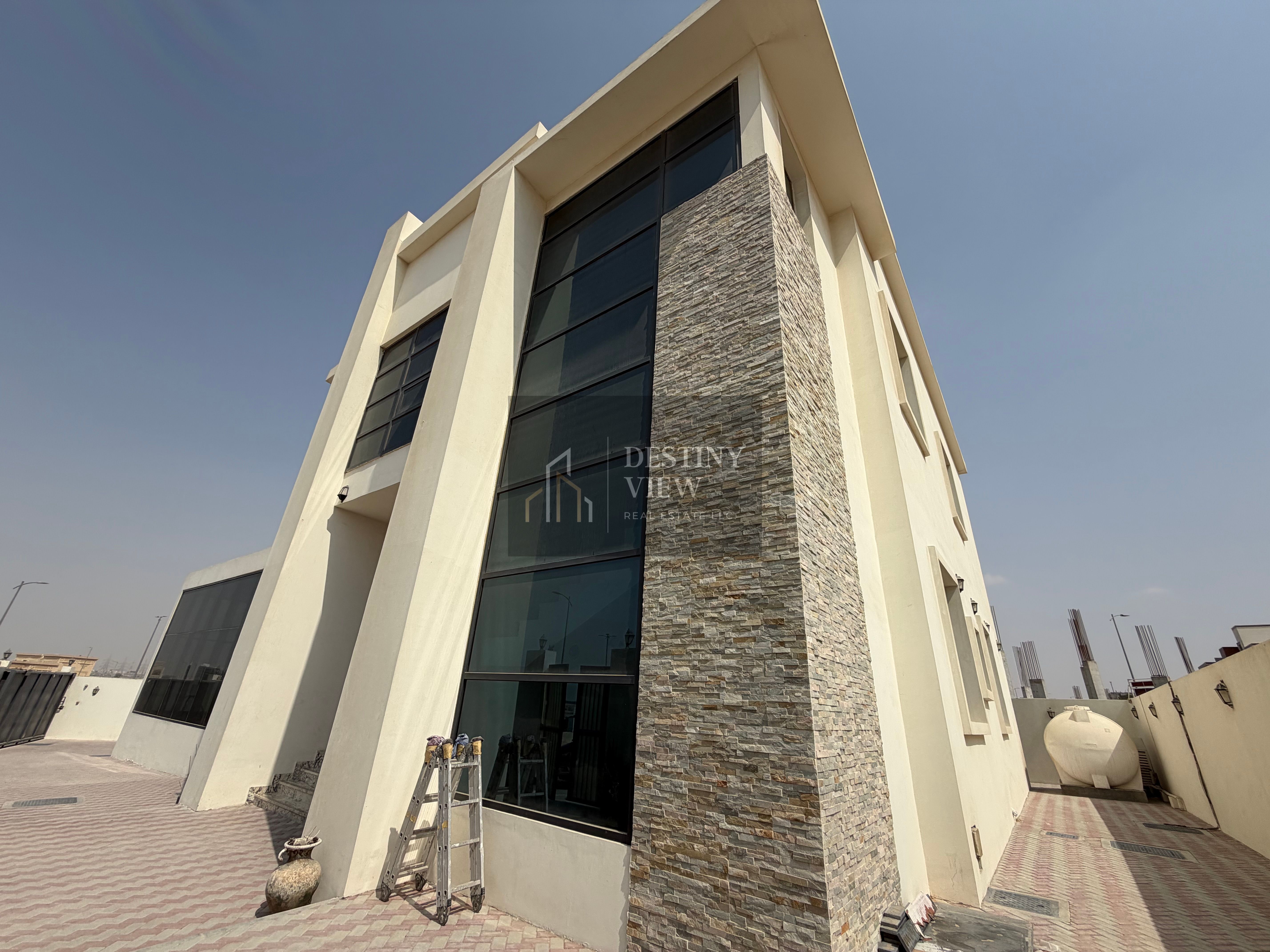 7-BHK || LUXURIOUS || ELEGANT VILLA || SWIMMING POOL ||