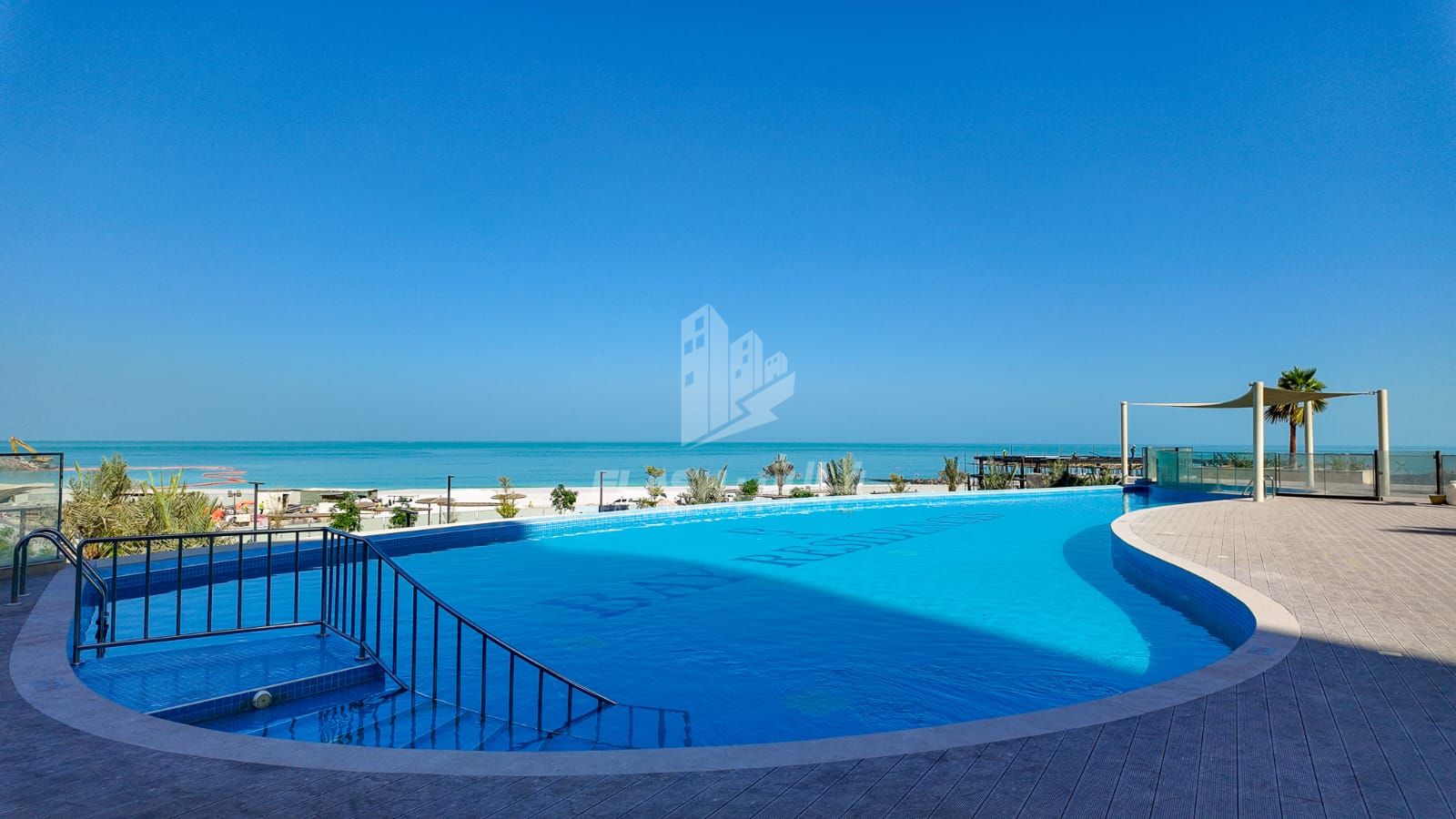 Spacious balcony I Brand new Studio I Beach access