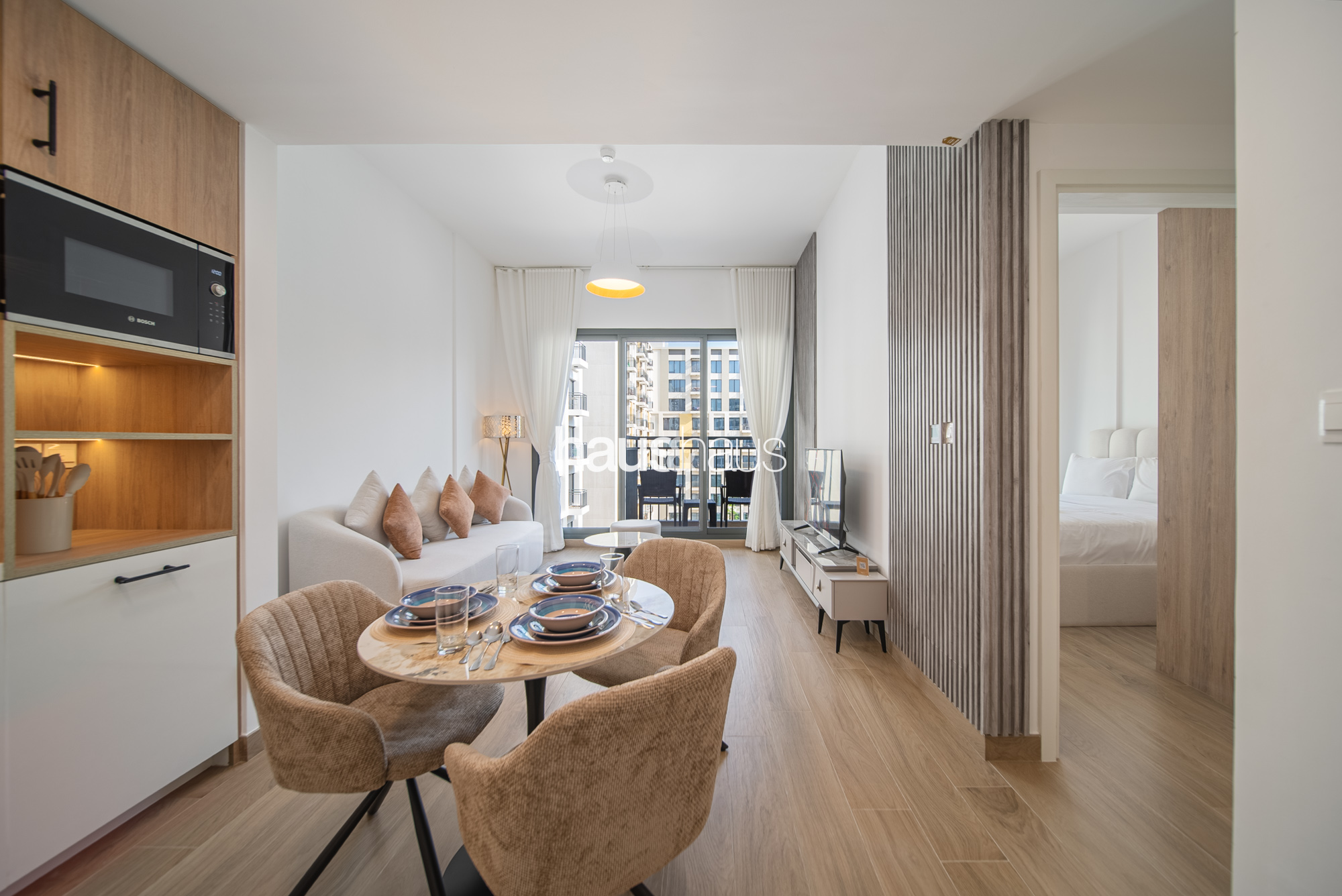 Modern and Bright | Great Facilities | Near Park