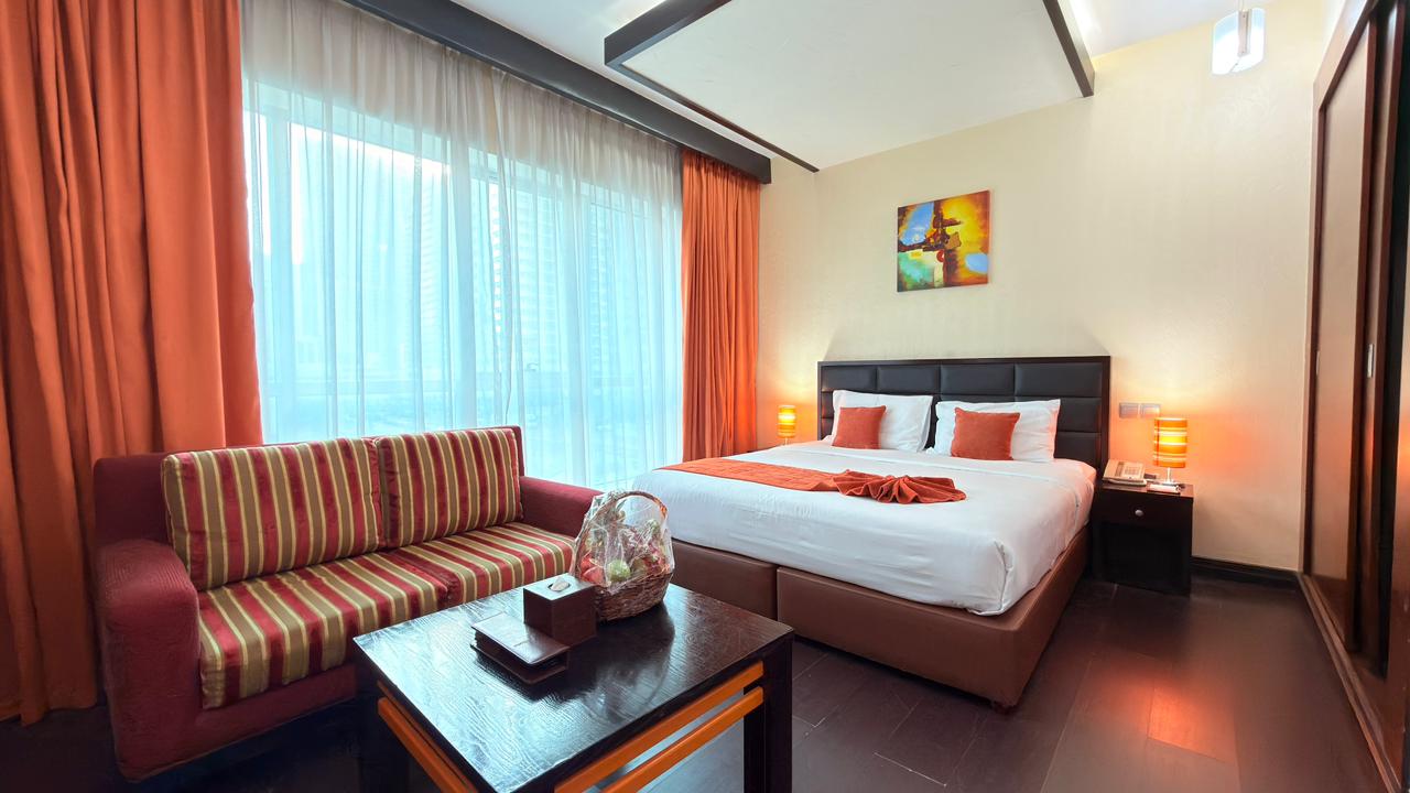 Premium Studio | Next to Marina walk & Metro station