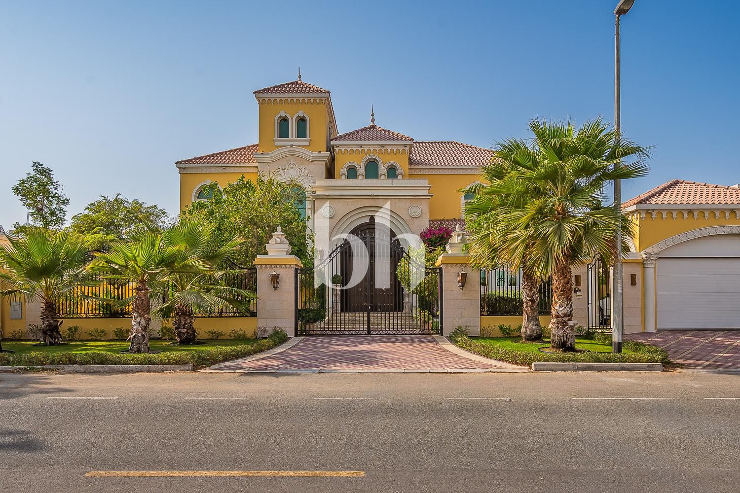 Luxury | Private Pool | Fully Furnished