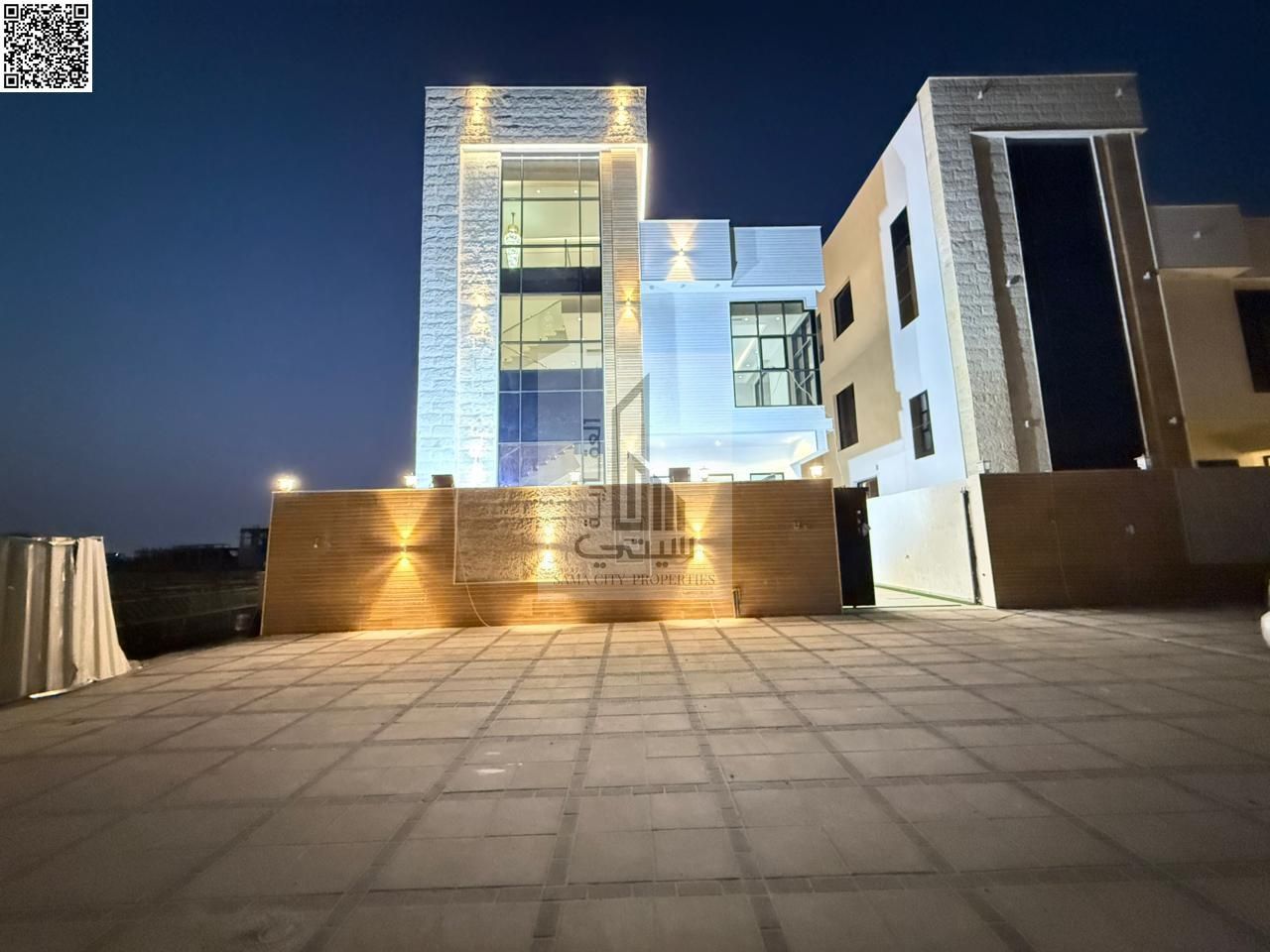 Villa for sale in Al Helio Features • 5 master bedrooms • Majlis with bathroom • Living room with bathroom • Main kitchen • Maid's room • Large setb