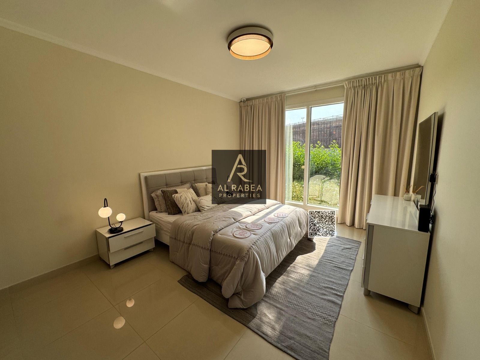 Exclusive offer in the middle of Ajman, close to all services and close to the Corniche