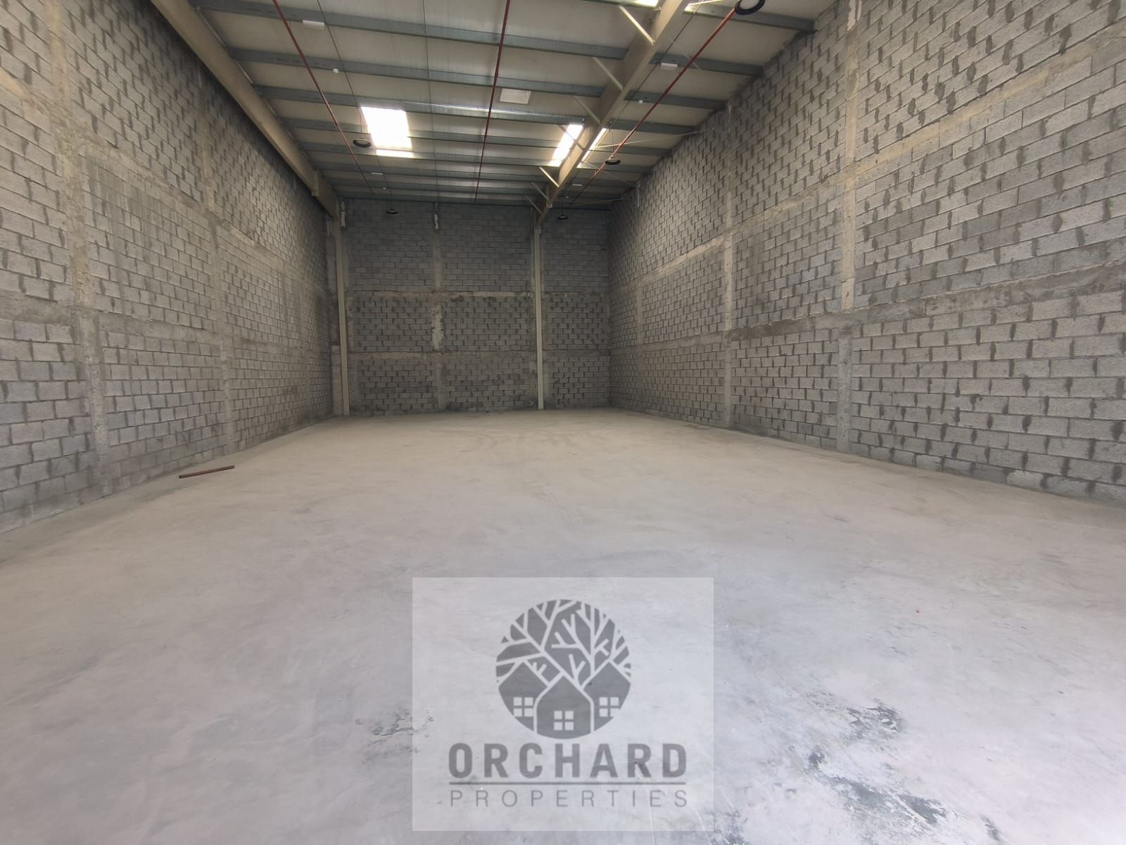 Good location on main road/30KW power/Enough space for loading unloading area /attached washrooms and kitchen/Rent 150,000 AED/3,500 scft