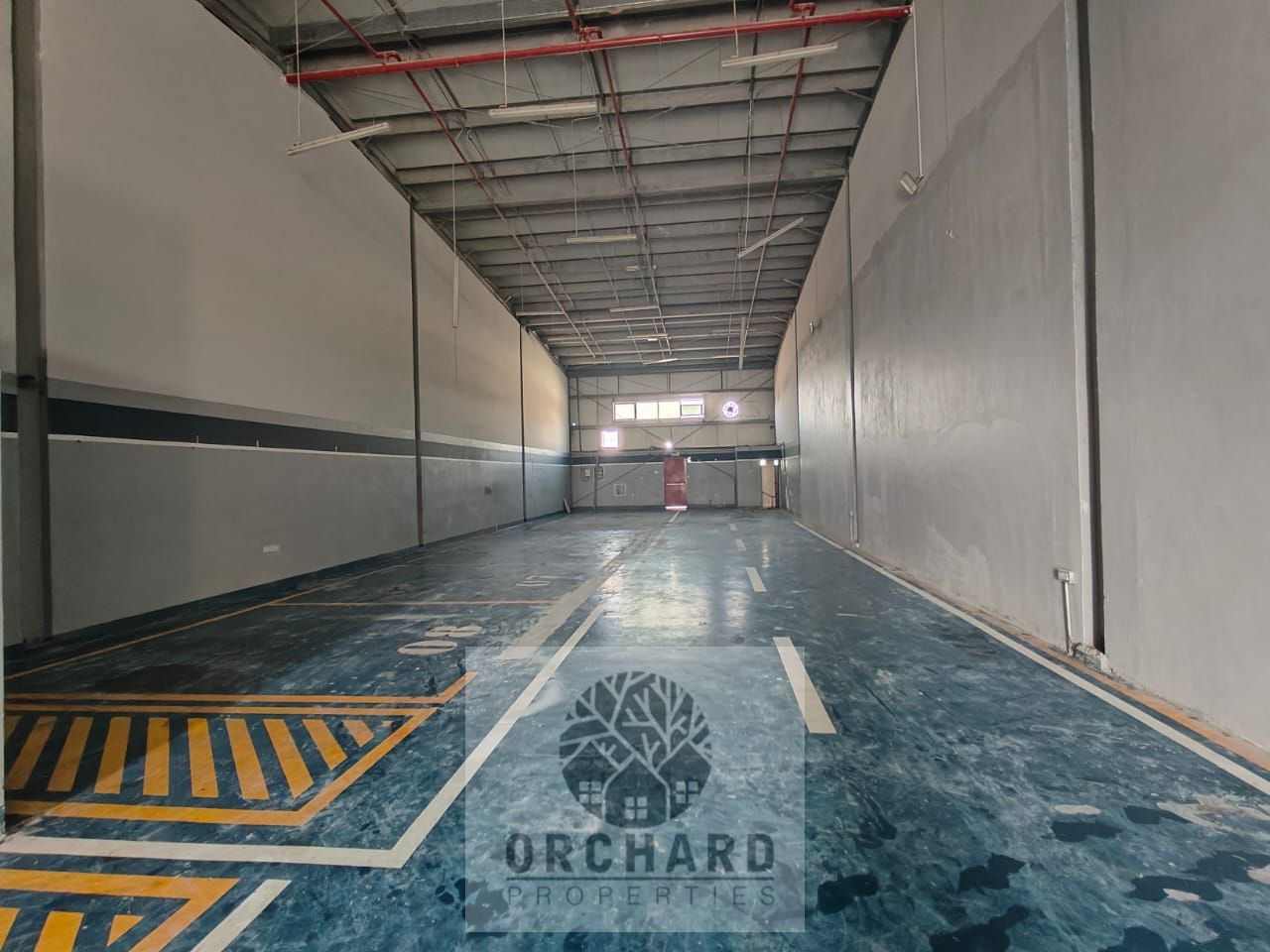 Good location on main road/30KW power/ loading unloading area/attached washrooms and kitchen /One Office /Rent 150,000 AED/3,500 scft