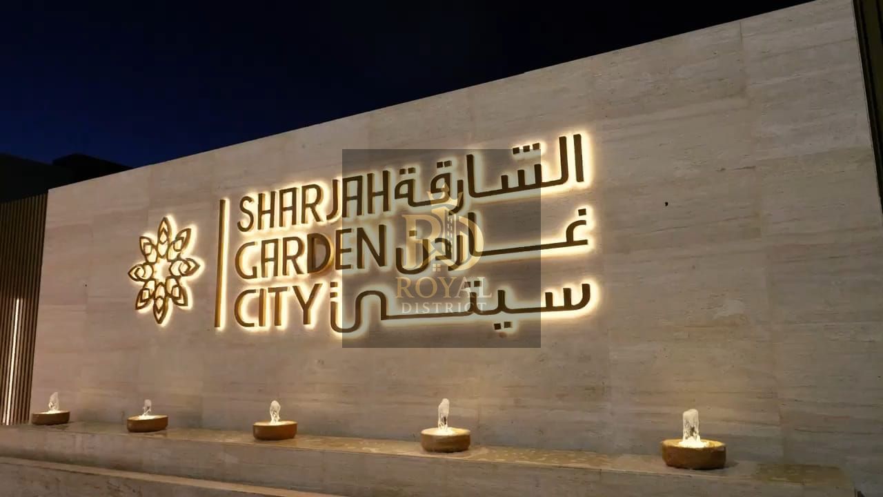 Corner Luxury Villa | 4 Master Bedrooms + 3 Majlis | Ready & Exclusive | AED 1M Below Market Price!