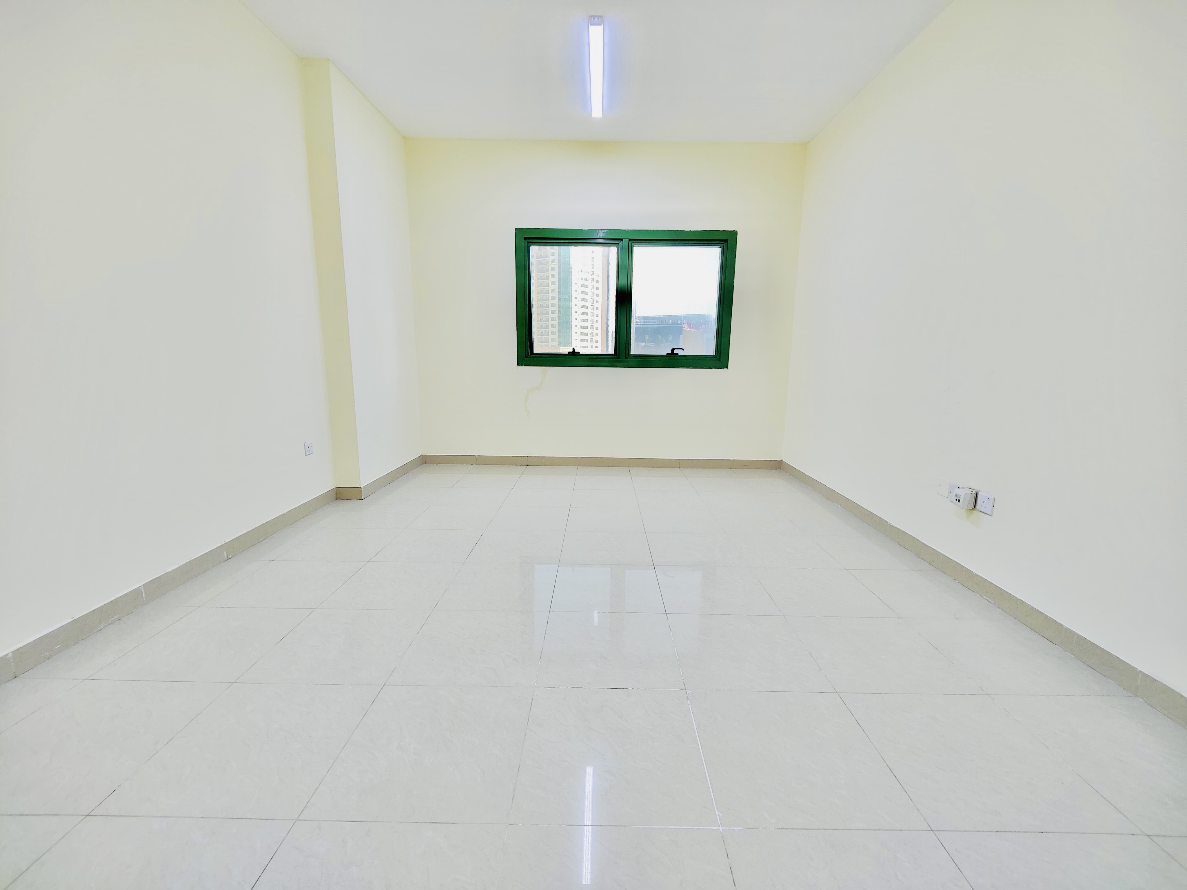 So Capacious & gracefull 1BHK/Modern Finishing/Affordable Rent/Ready To Move/Parking Free/At Prime Location