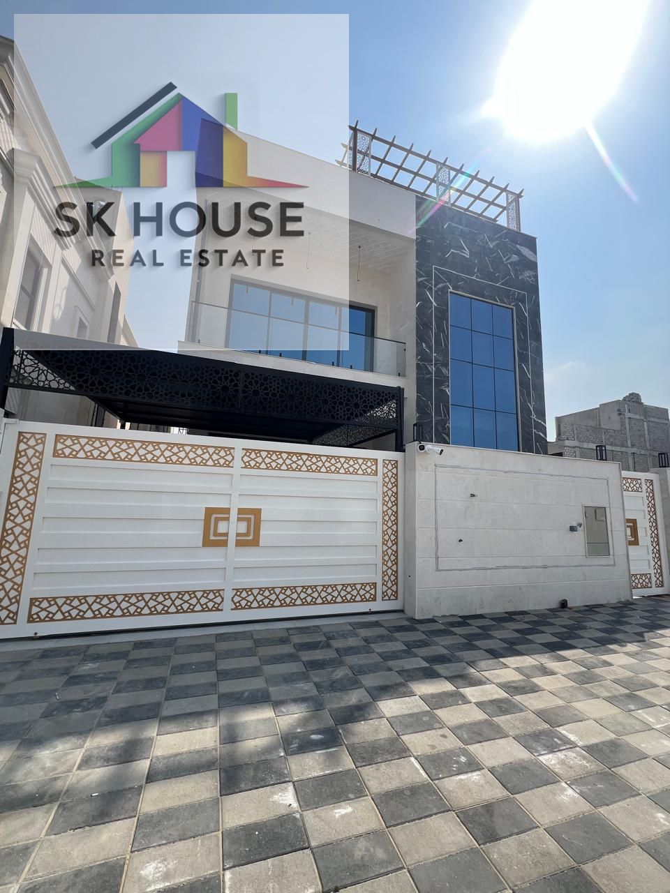 7 BEDROOM LUXURY CORNER VILLA FOR SALE ( G+2)