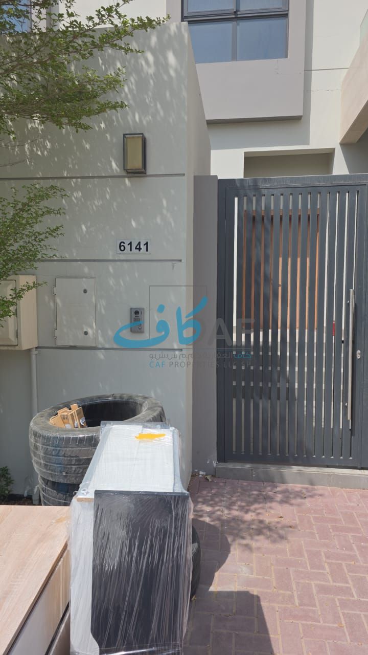 Townhouse villa for sale in Tilal City