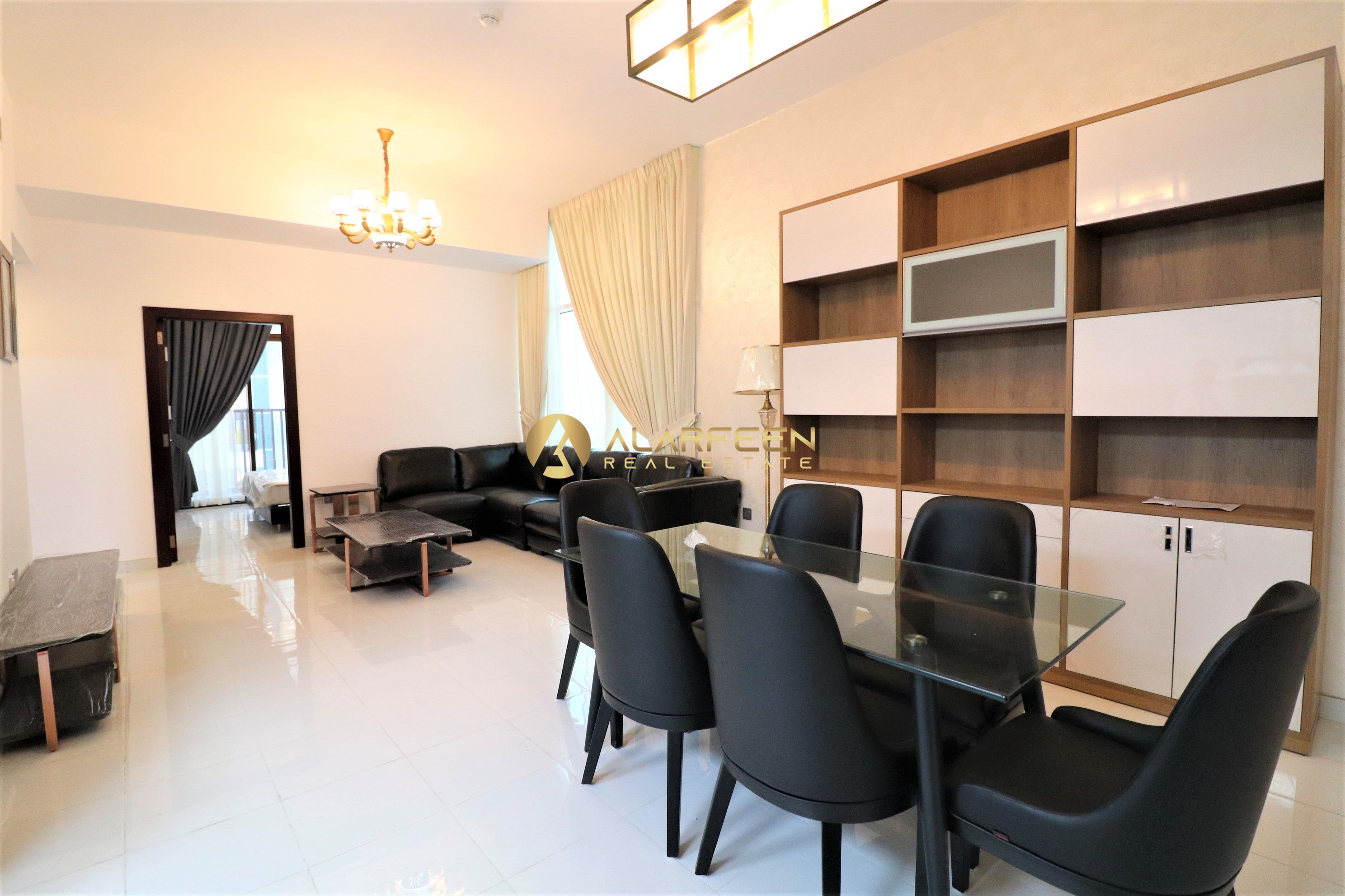 Stunning Fully Furnished | near to metro | pool view