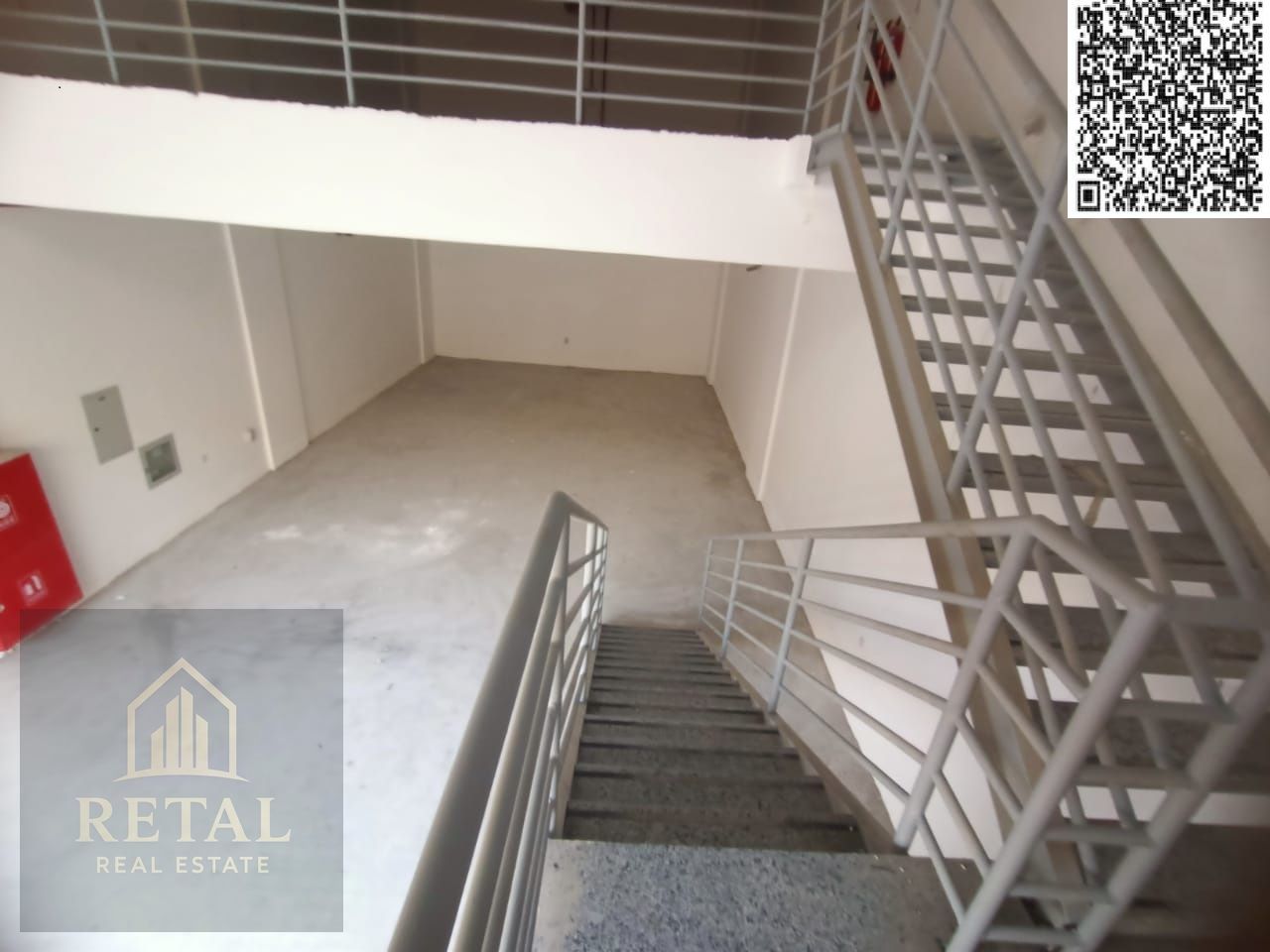 New warehouse, mezzanine, suitable for all activities.