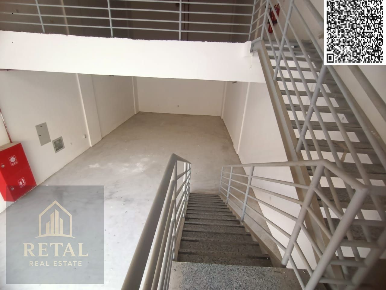 Warehouse for rent on two streets, large area, good price