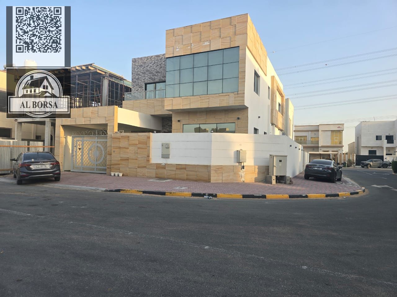 For rent a villa in Al Yasmeen, Ajman, 5 master bedrooms, a living room, a spacious kitchen, and a maid's room.