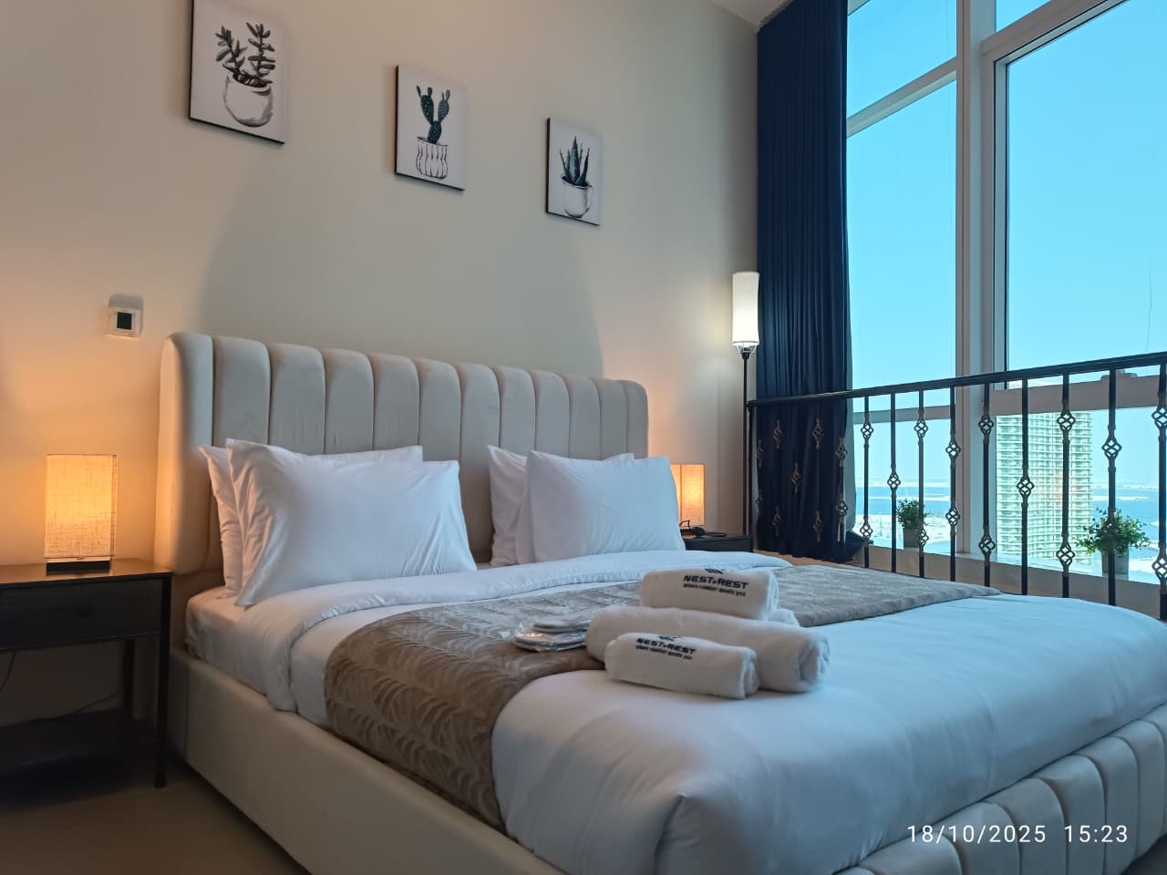 cExperience the perfect balance of comfort, convenience, and modern luxury in this beautifully furnished studio apartment located in the iconic Hydra
