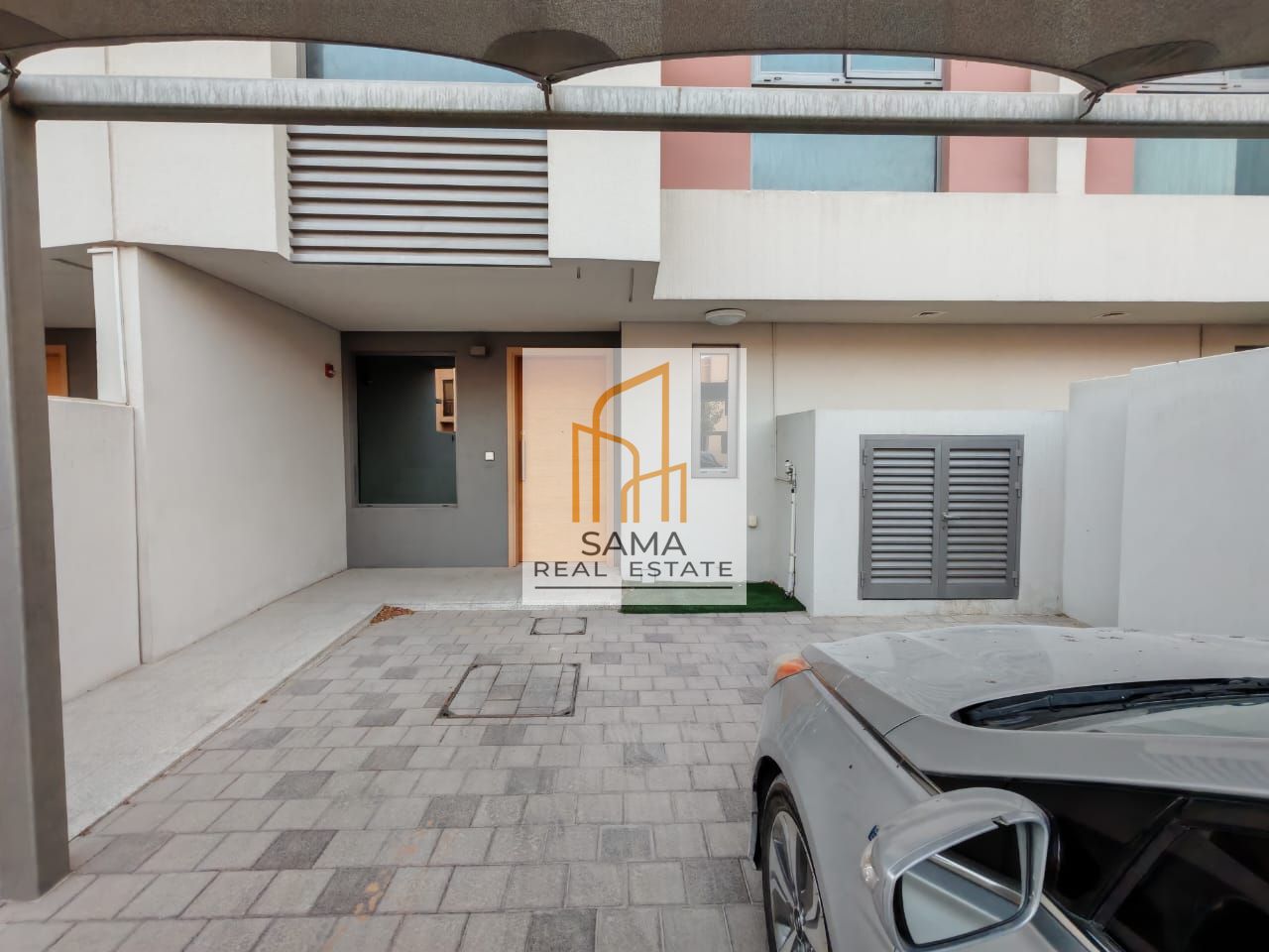 Spacious 3 Bedrooms Villa || With 4Washrooms ||