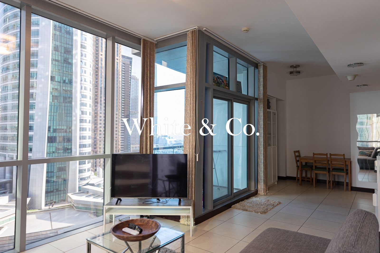 Tenanted | Corner Unit | Metro Cluster