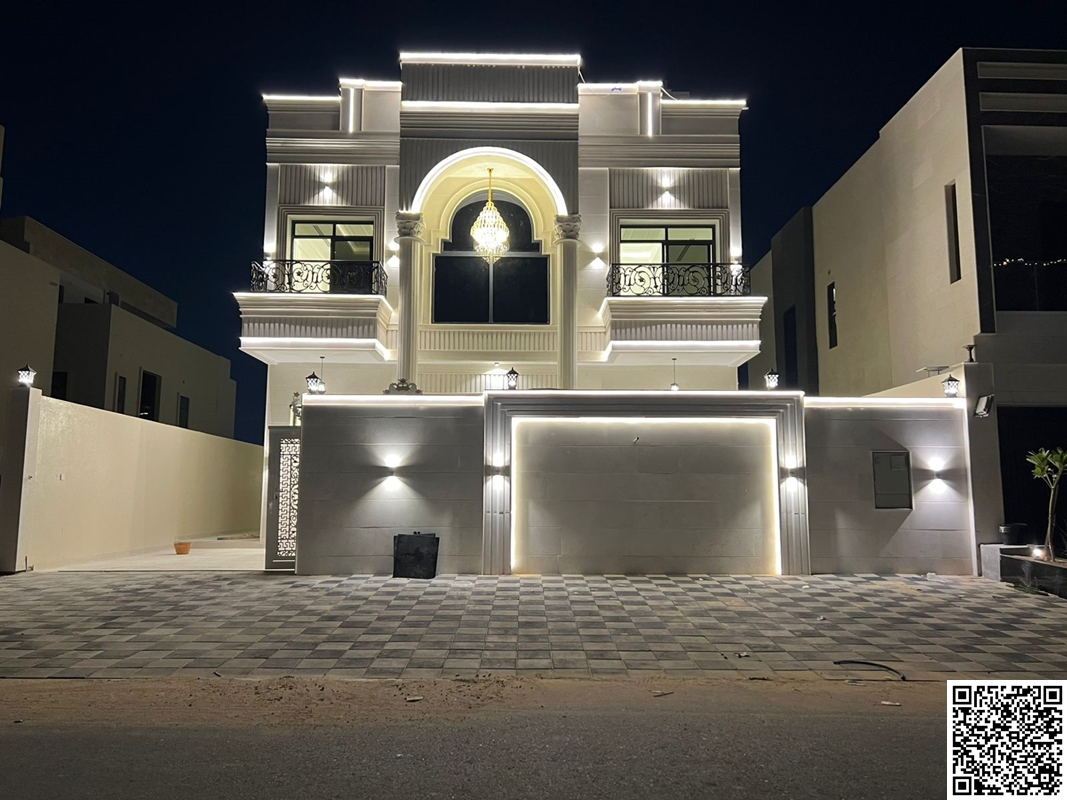 Classic villa, large area, freehold for all nationalities for life, ready to move in. Villa - two floors & large courtyard - - close to Sheikh Mohamme