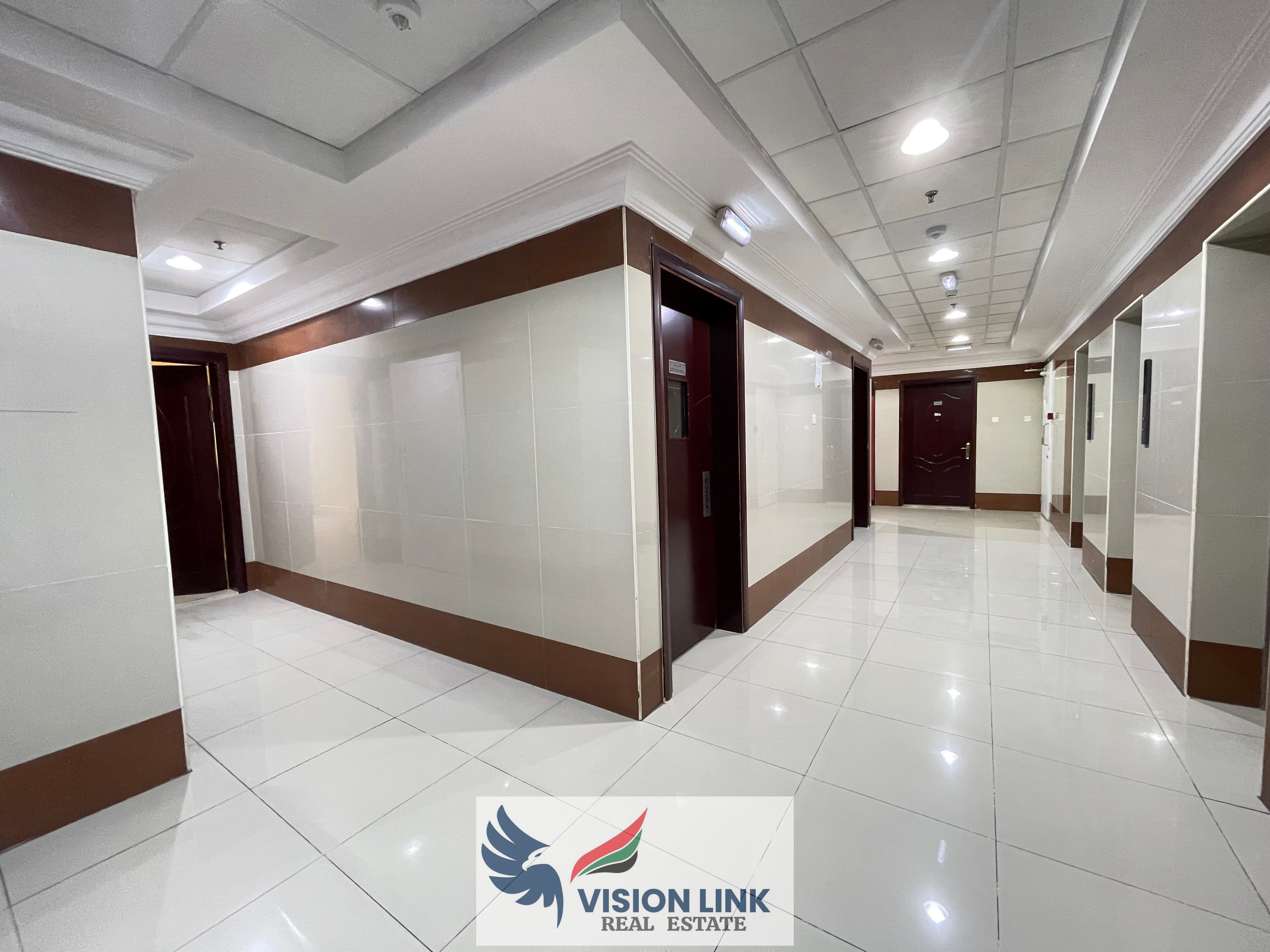 Lavish 1 bhk with parking free on prime location