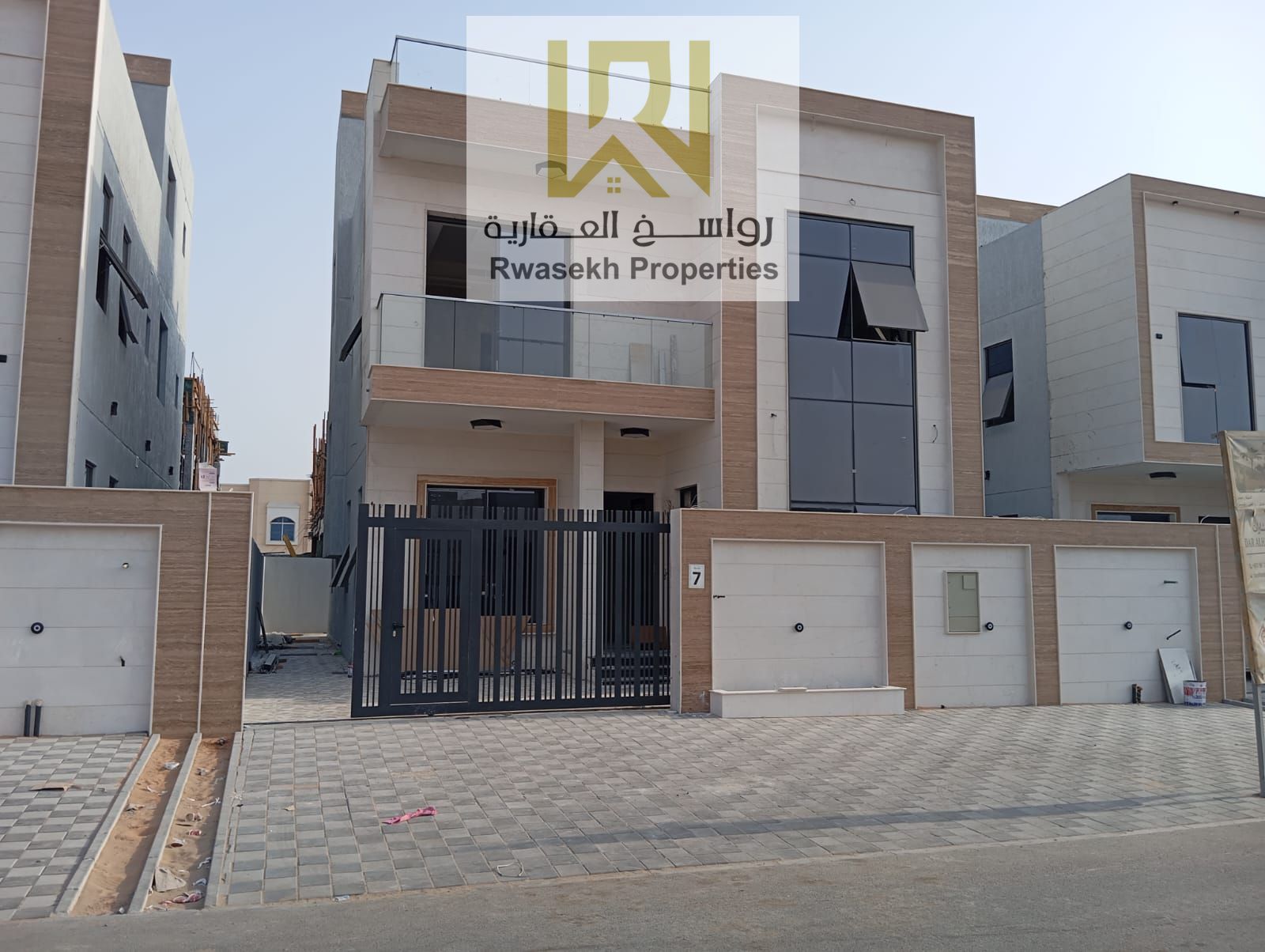For sale of a villa in Ajman Al Jasmine near Al Hamidiyeh Park consists of 4 bedrooms Master, board, hall, kitchen and maid room in addition to a roof