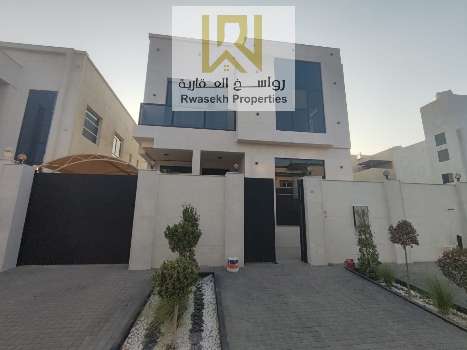 A golden opportunity to own a luxurious villa in the prestigious Al-Yasmeen district at an attractive price! We are offering a stunning villa for sal