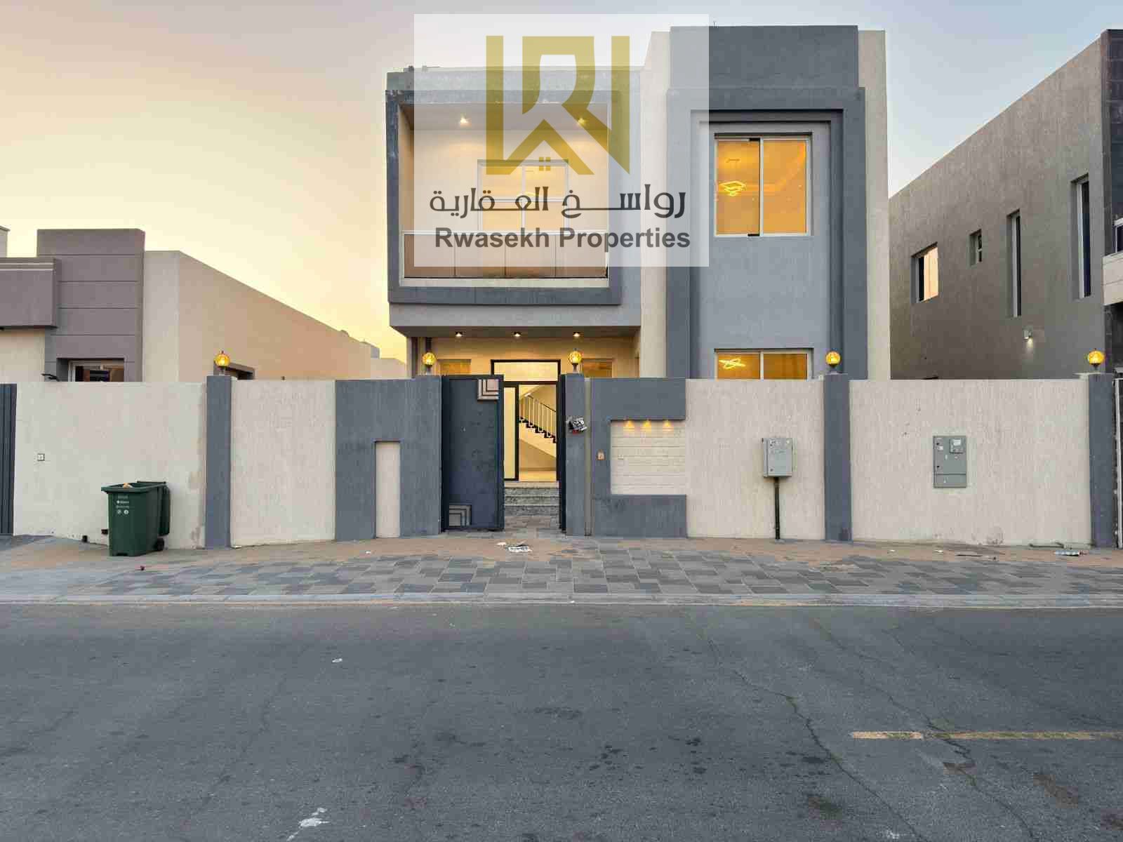 5 bedroom villa for sale including AC and electricity