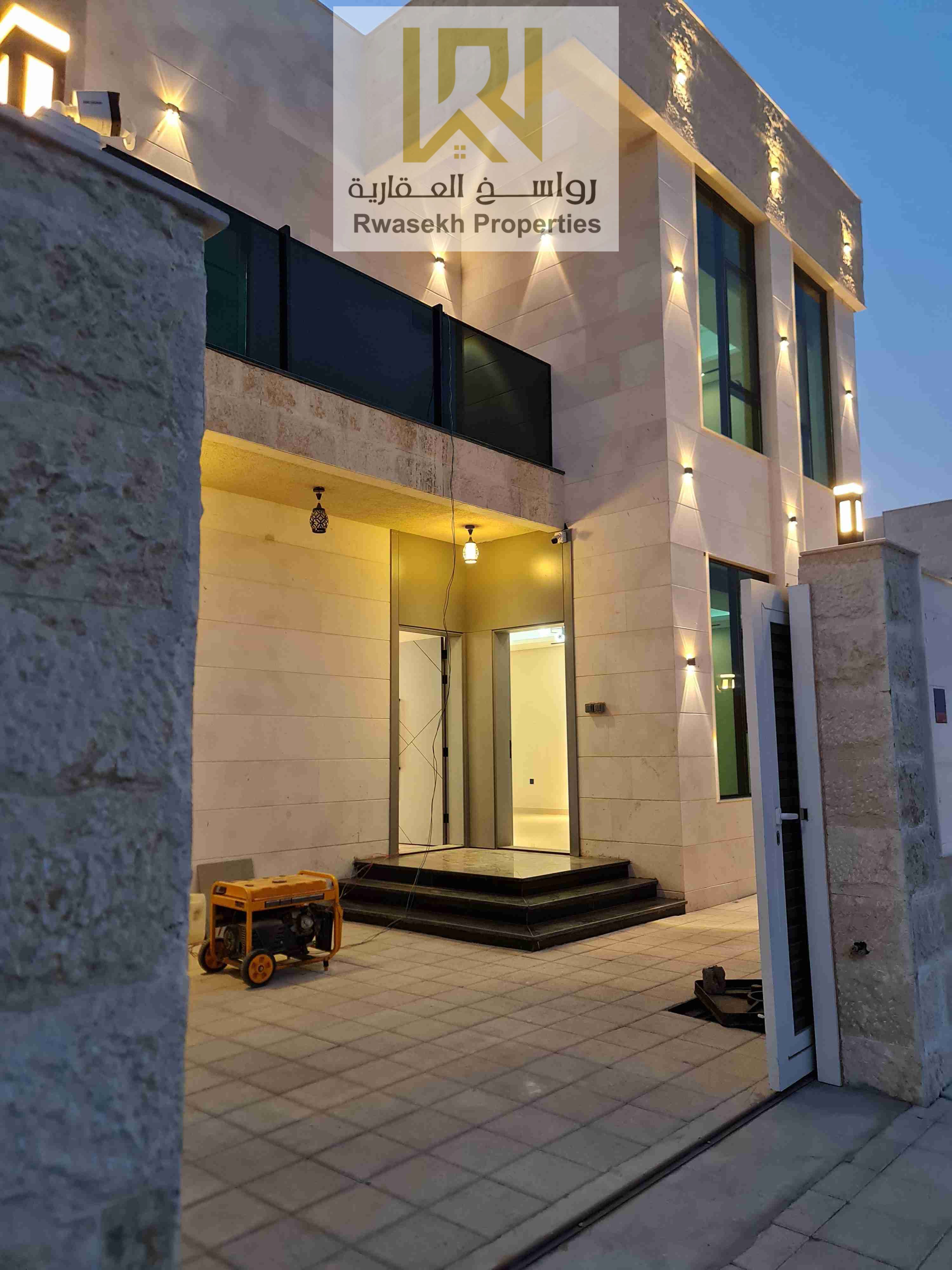 luxury 5 bedroom villa for sale at yasmeen main road