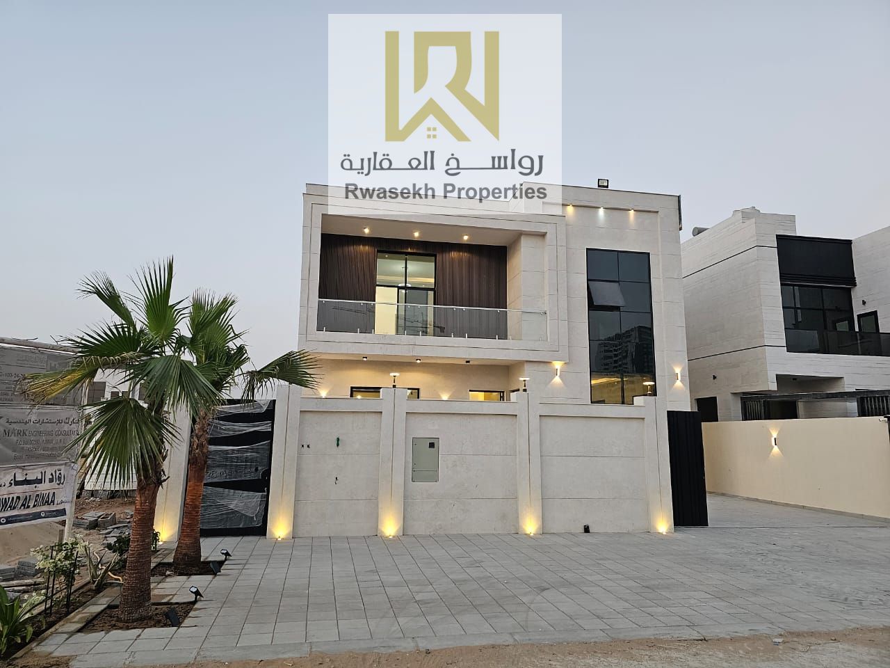 luxury 5 bedroom villa in a prime location