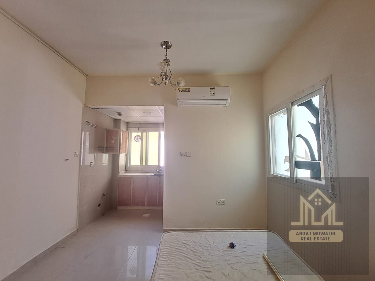very good studio with close kitchen in just 16999