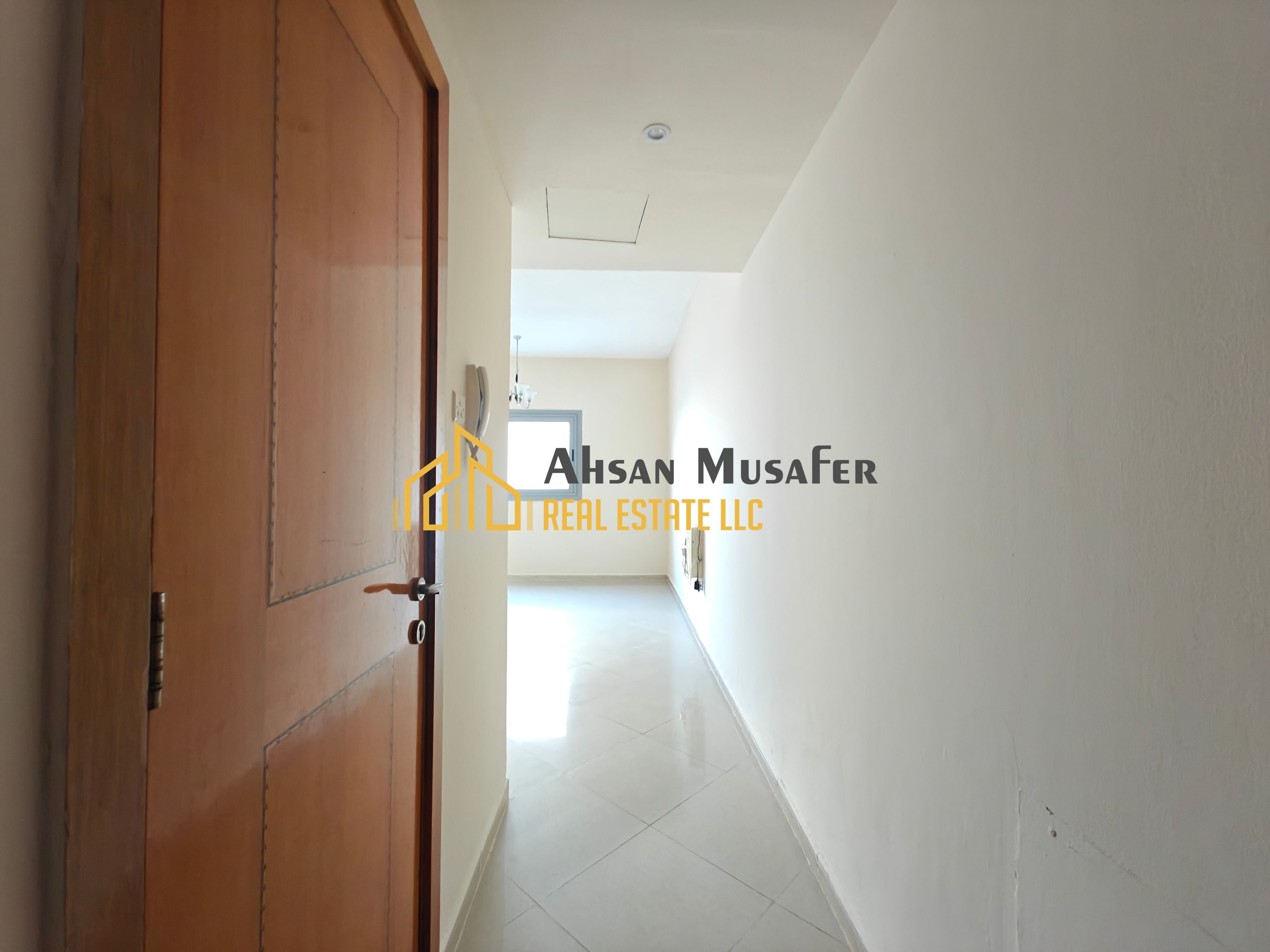 NO COMISSION//LAVISH 1BHK//LAST UNIT//2 WASHROOM/FLEXIBLE PAYMENT PLAN//SAHARA CENTER SAME LINE