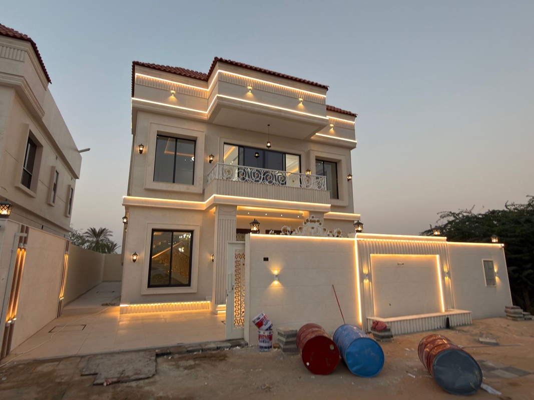 Luxury classic villa in Al Zahia - elegance of details and splendor of design