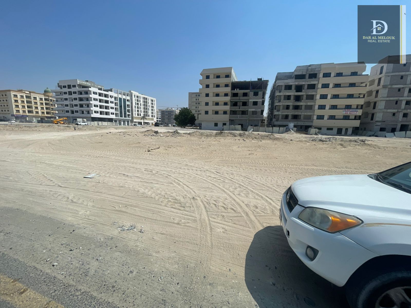 For sale in Sharjah, Muwailih (Al Falah Camp) Commercial/Residential Land Area 17,000 sq ft Building Permit for Commercial Building
