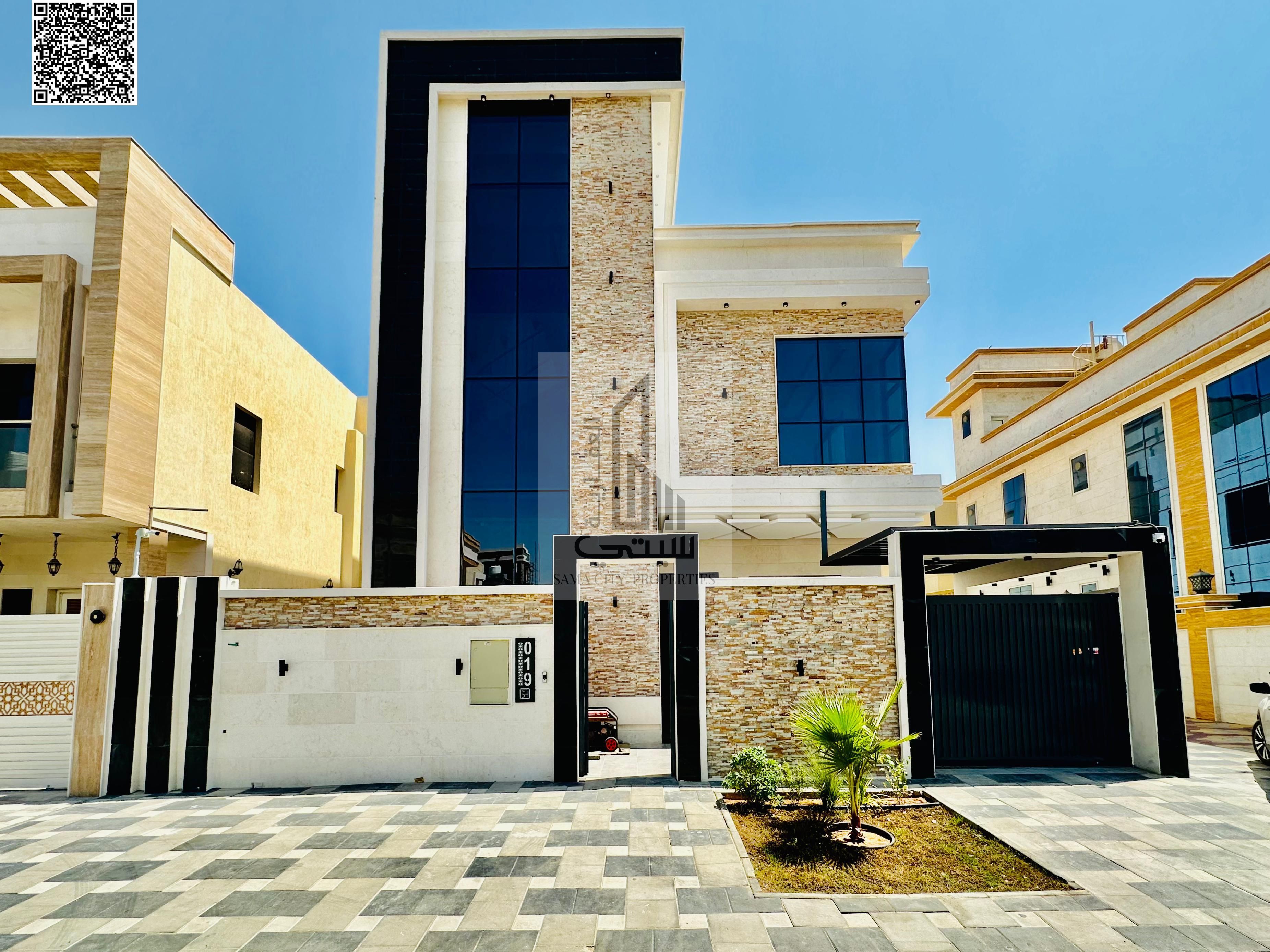 Luxury villa with no annual fees, freehold