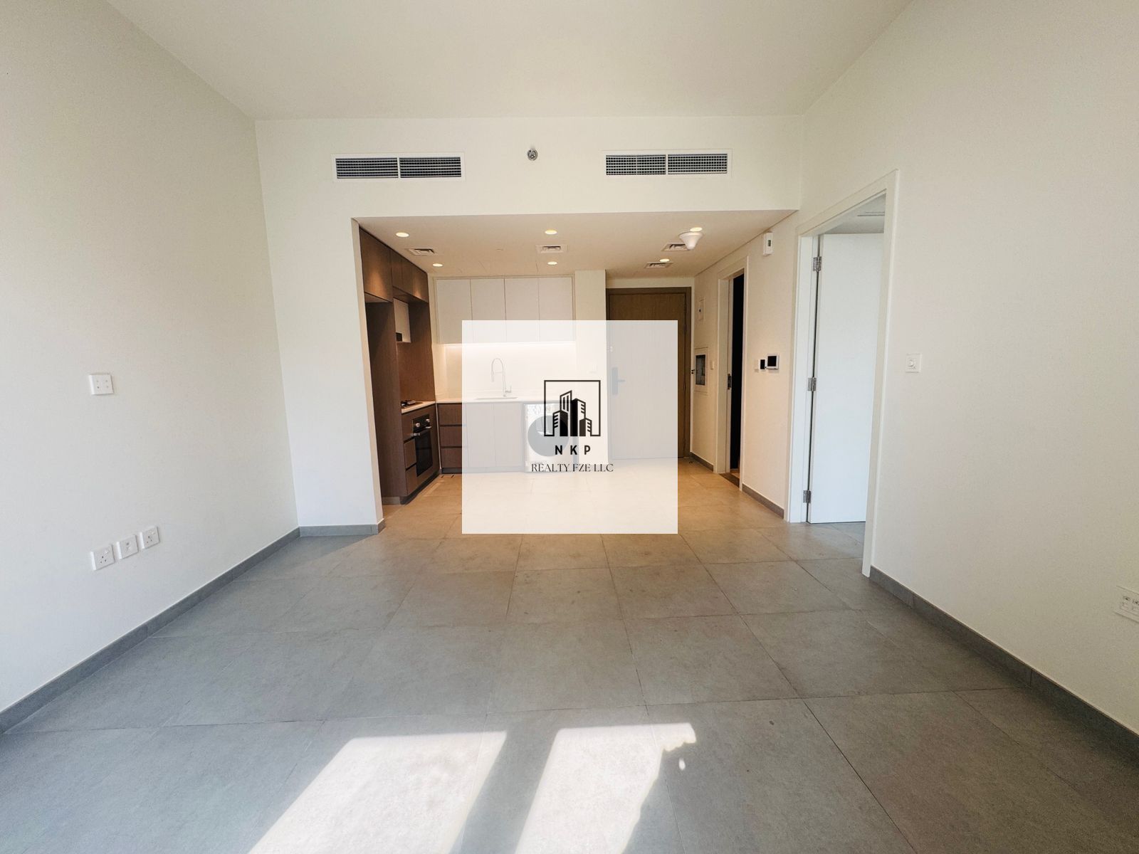Specious luxury one bedroom apartment for rent in Al Jada community