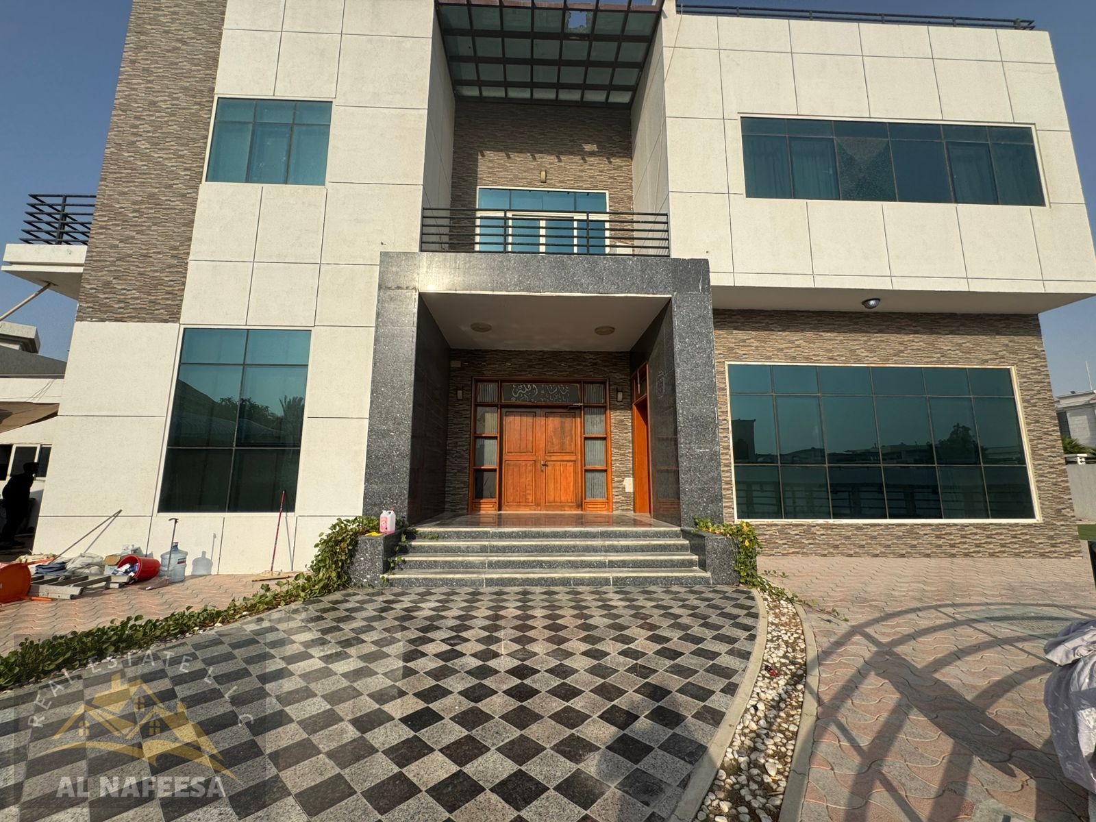 Luxury 8-Bedroom Independent Villa with Private Pool & Garden in Al Warqa 4