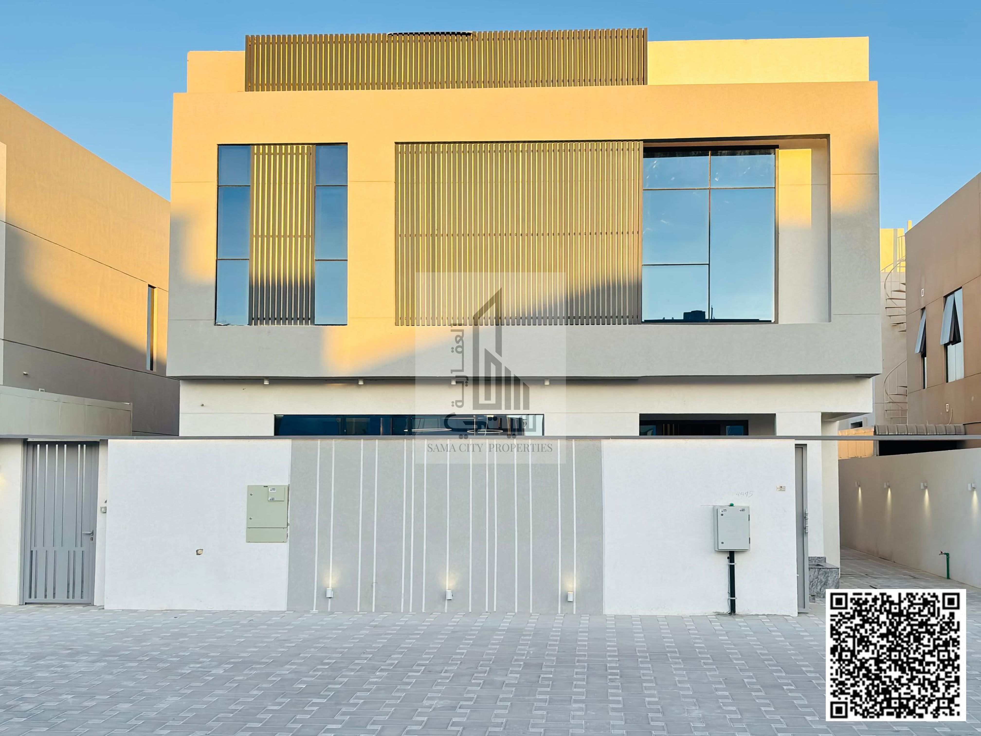 5-bedroom freehold villa, ready to move in with bank installments, including electricity, water and air conditioning.