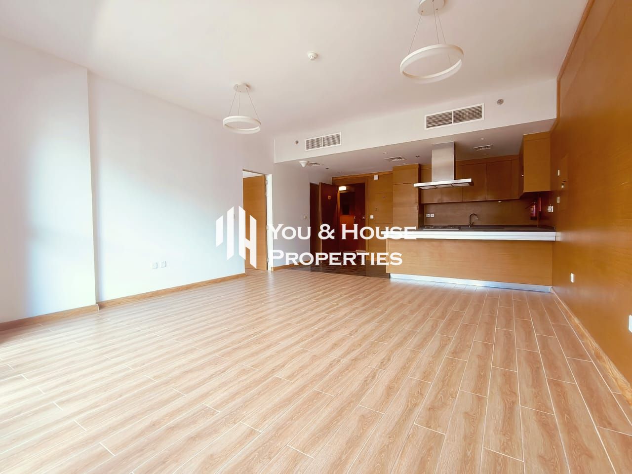 Spacious 1 Bedroom I With Built In Kitchen Appliances I Community View