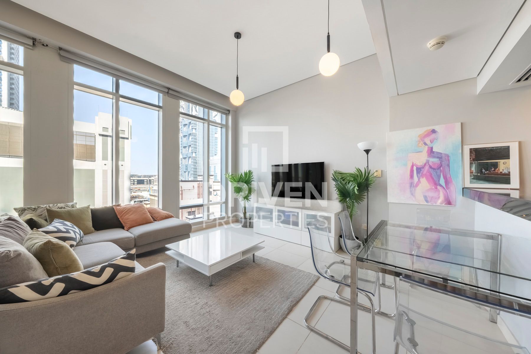 Near Burj Khalifa | Prime Apt | Multiple Cheques